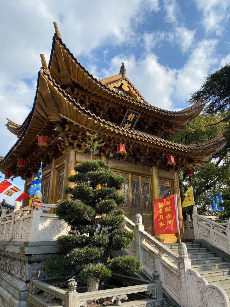 上海东林寺 上海境内奇特景观寺庙 一座景色清奇的历史名寺 近在咫尺