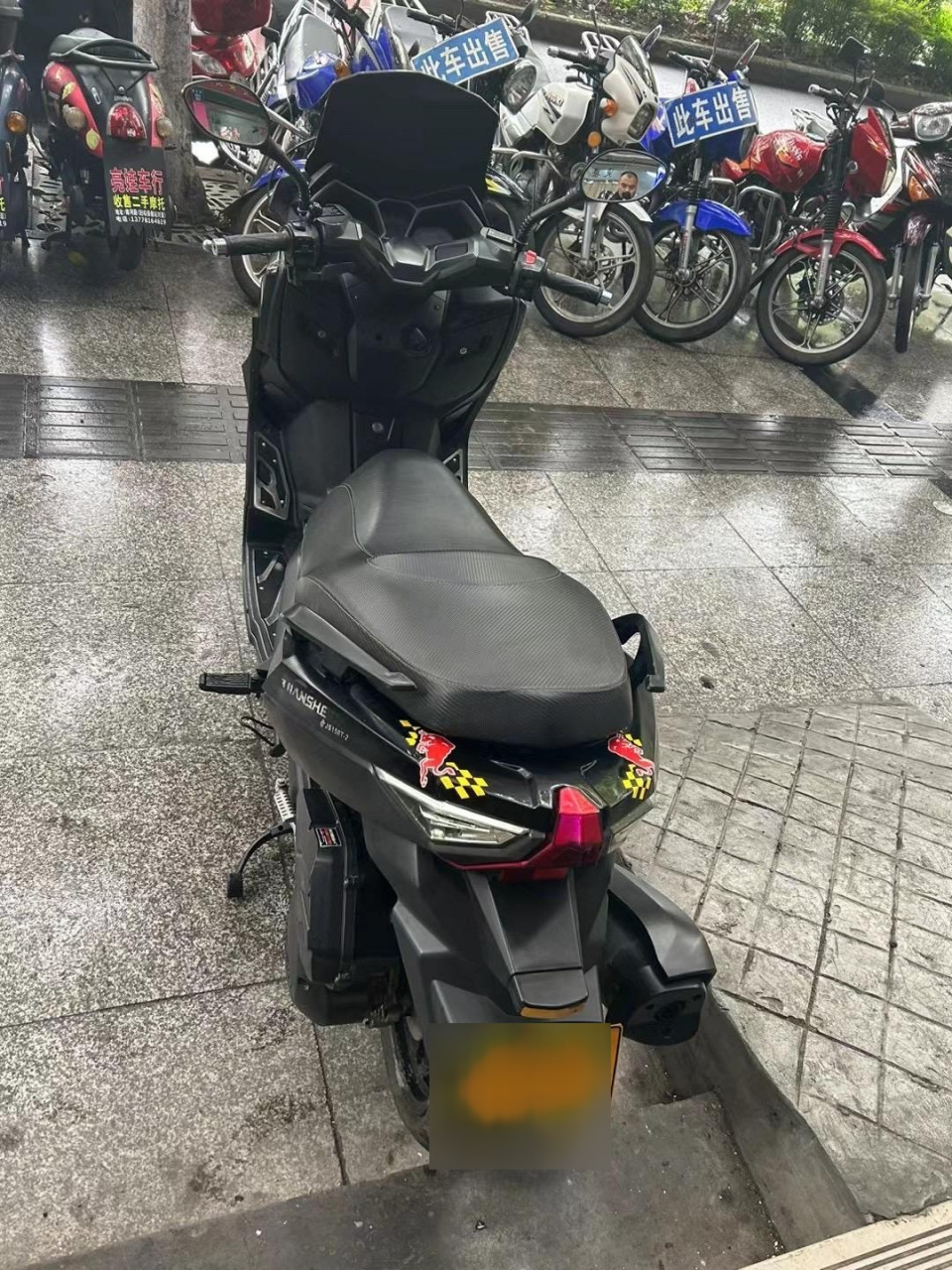 最新到店一台建设t9踏板摩托车.