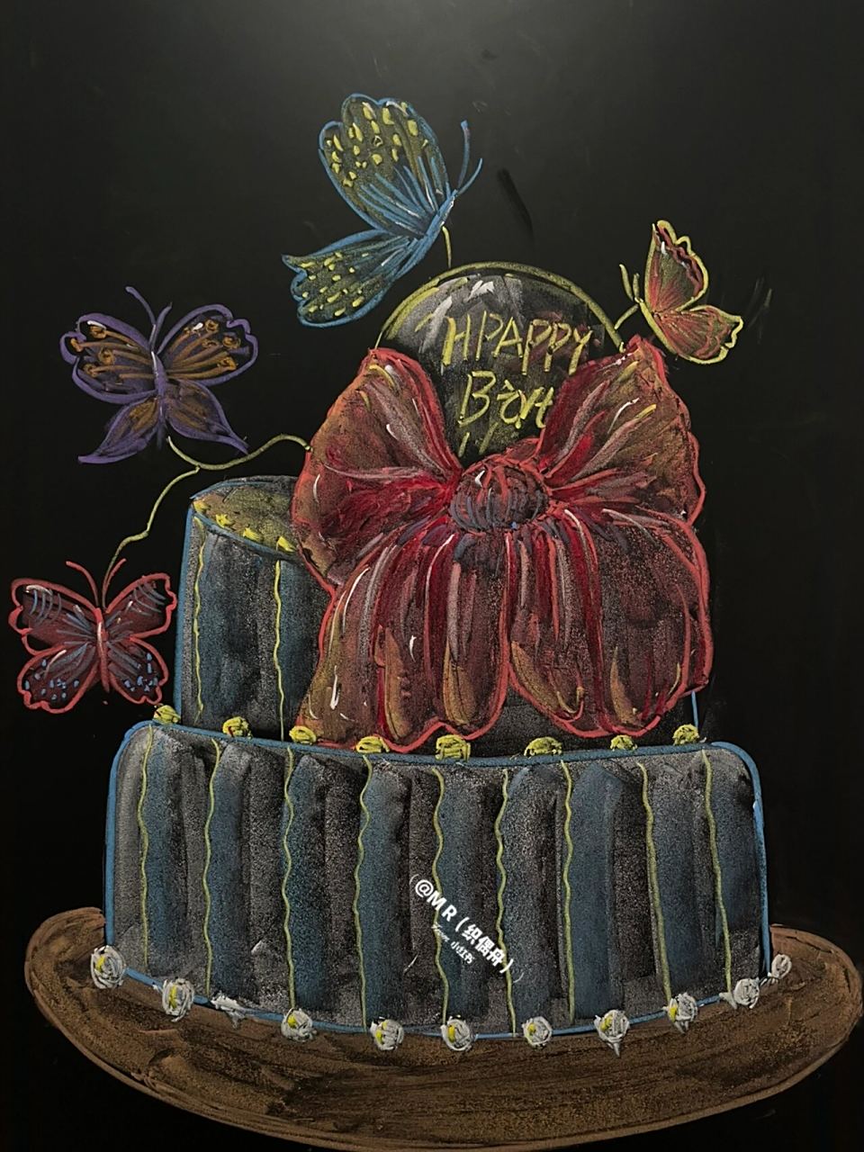 粉笔画 (蛋糕) 生日这天浅画俩个小蛋糕庆祝一下吧  永远18   哈哈哈