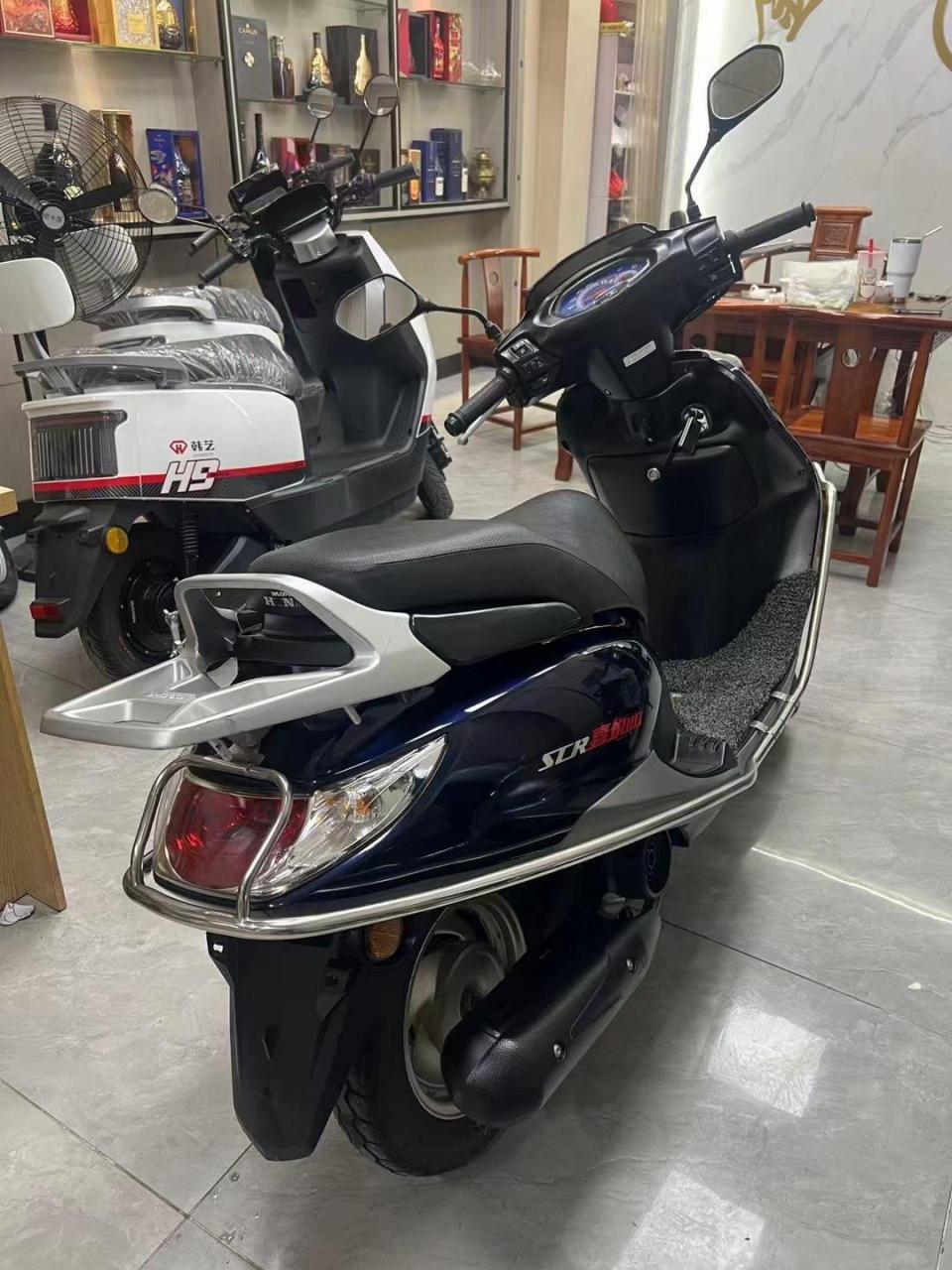 抵押到期高端五羊本田国四电喷喜悦110机,高配版前碟刹,蓝表,全铝合金