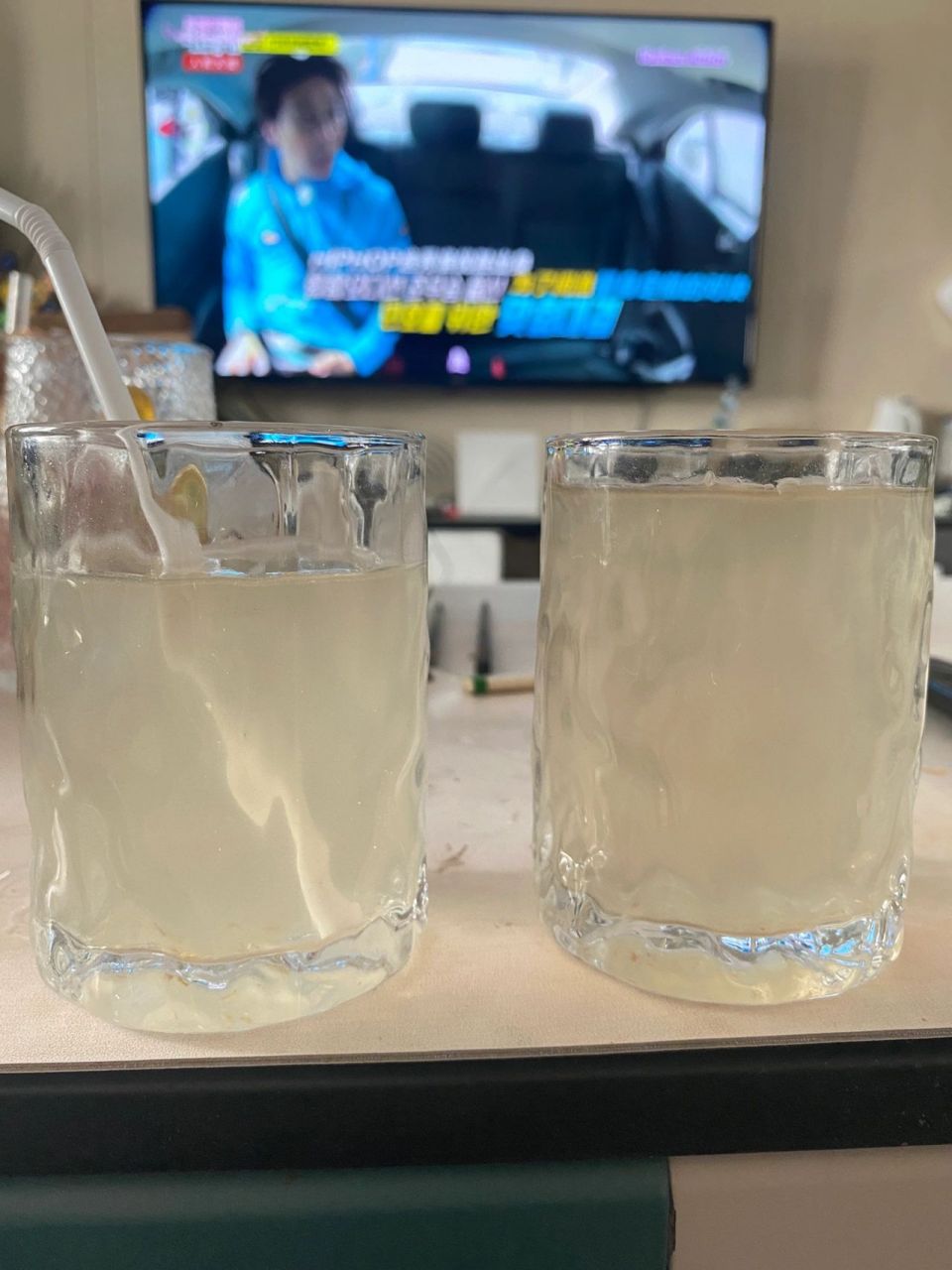 这颜色的椰汁变质了吗.