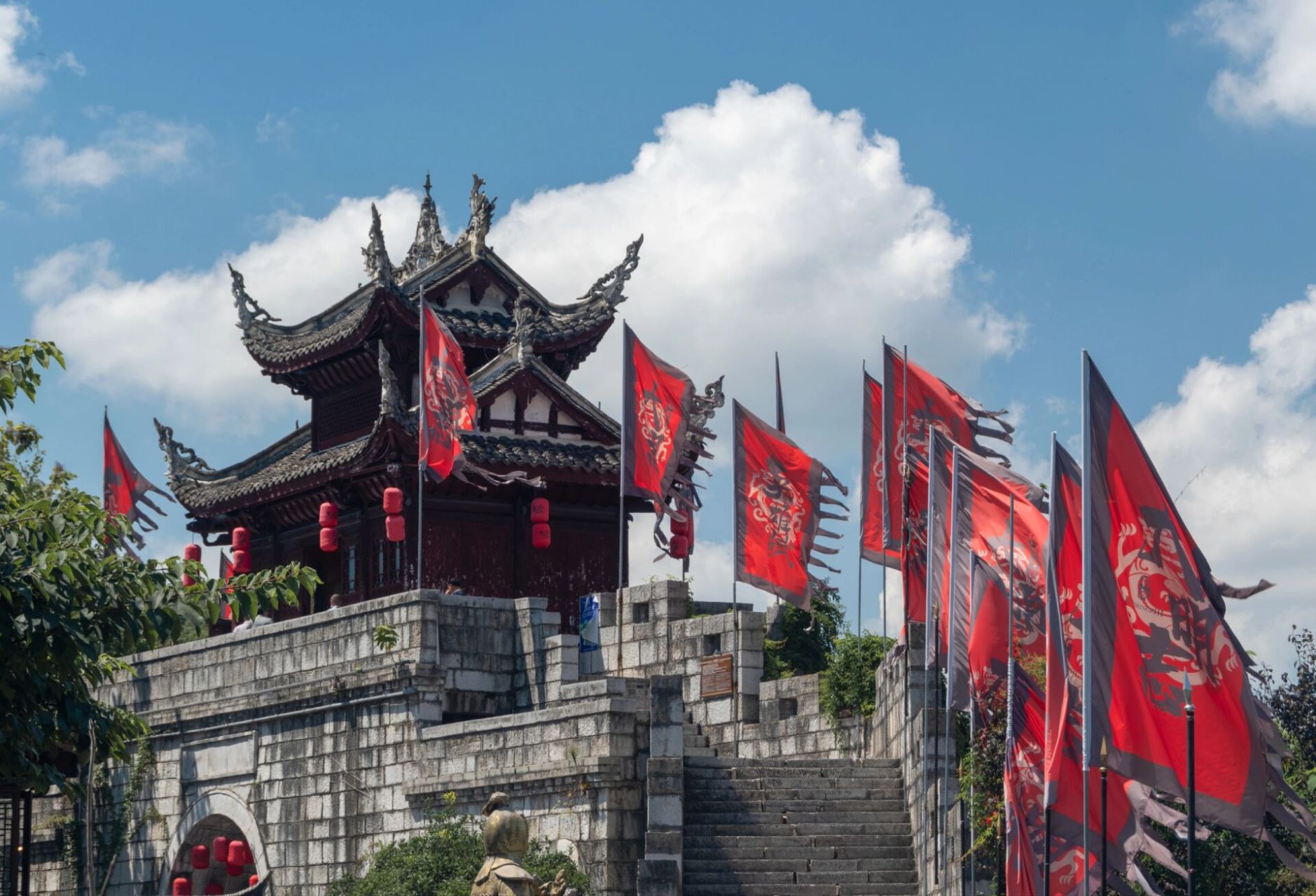 青岩古镇|体验贵阳版长城,保姆级旅行攻略 青岩古镇是贵州四大古镇之