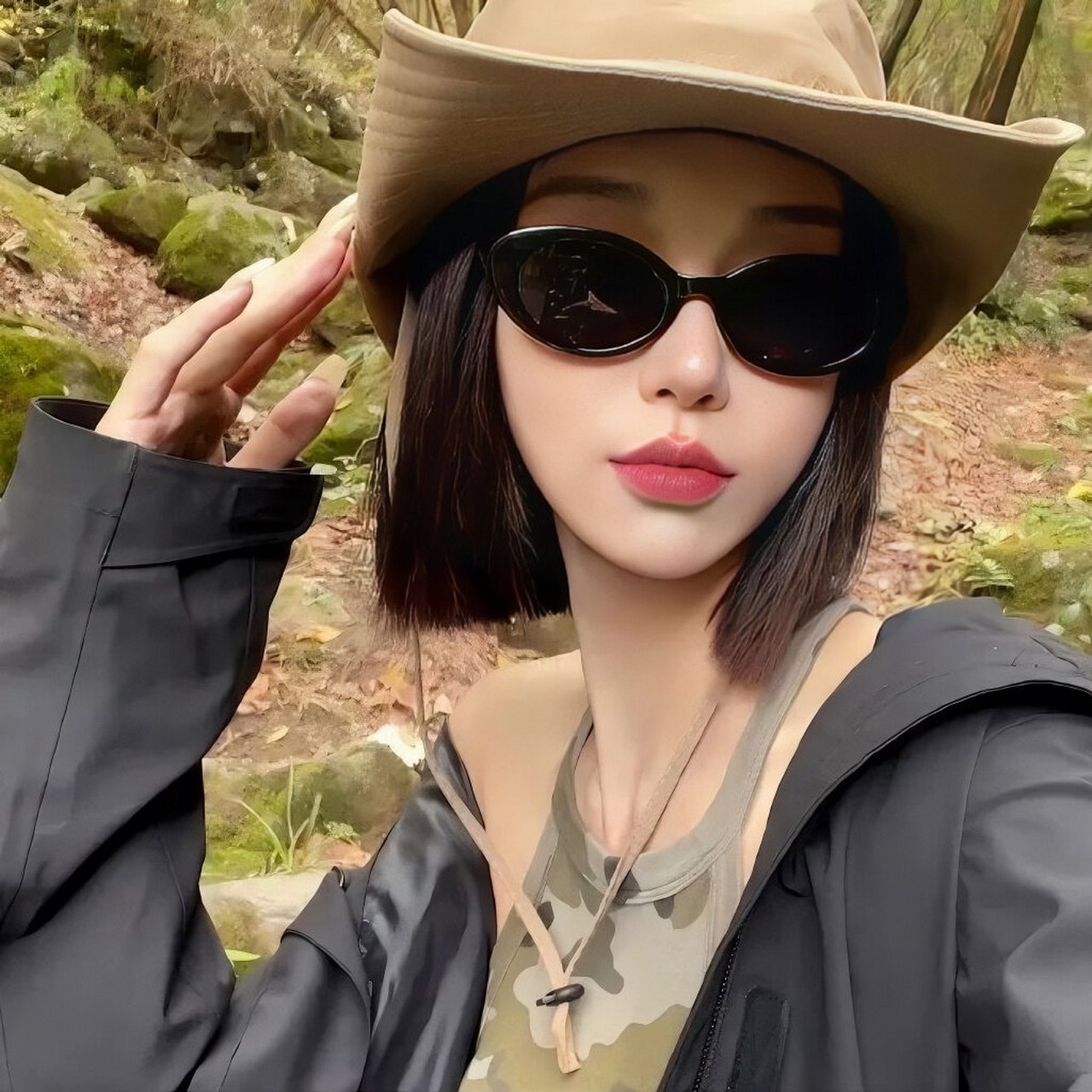 戴墨镜酷飒姐姐风|女生头像