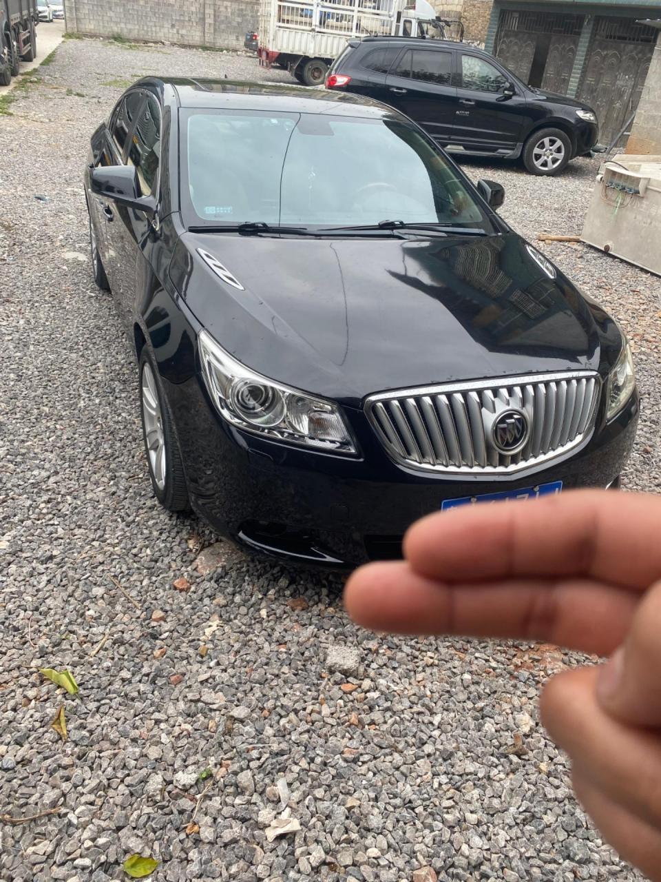 出售09年别克君越2.4l排量车子保养很好两万多点车子刚年审交保险