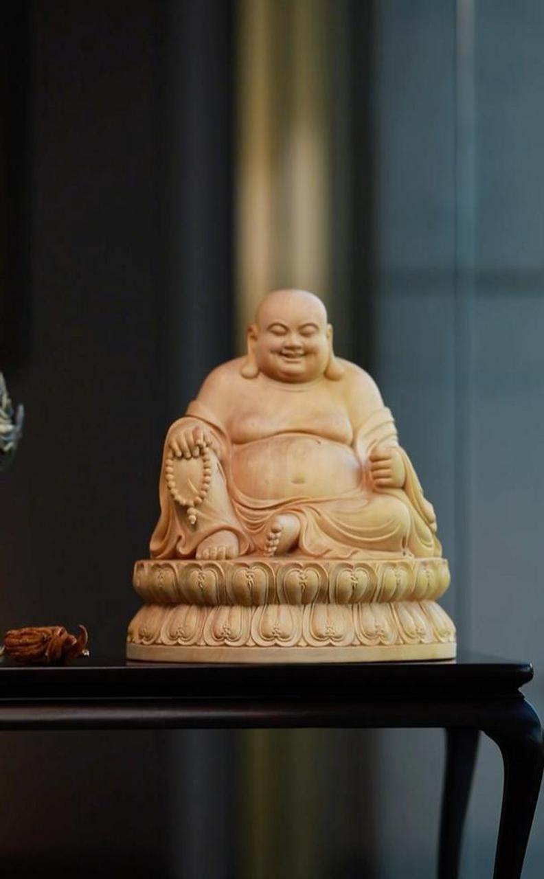 弥勒佛,即弥勒菩萨,意义为慈氏名阿义多,即无能胜.