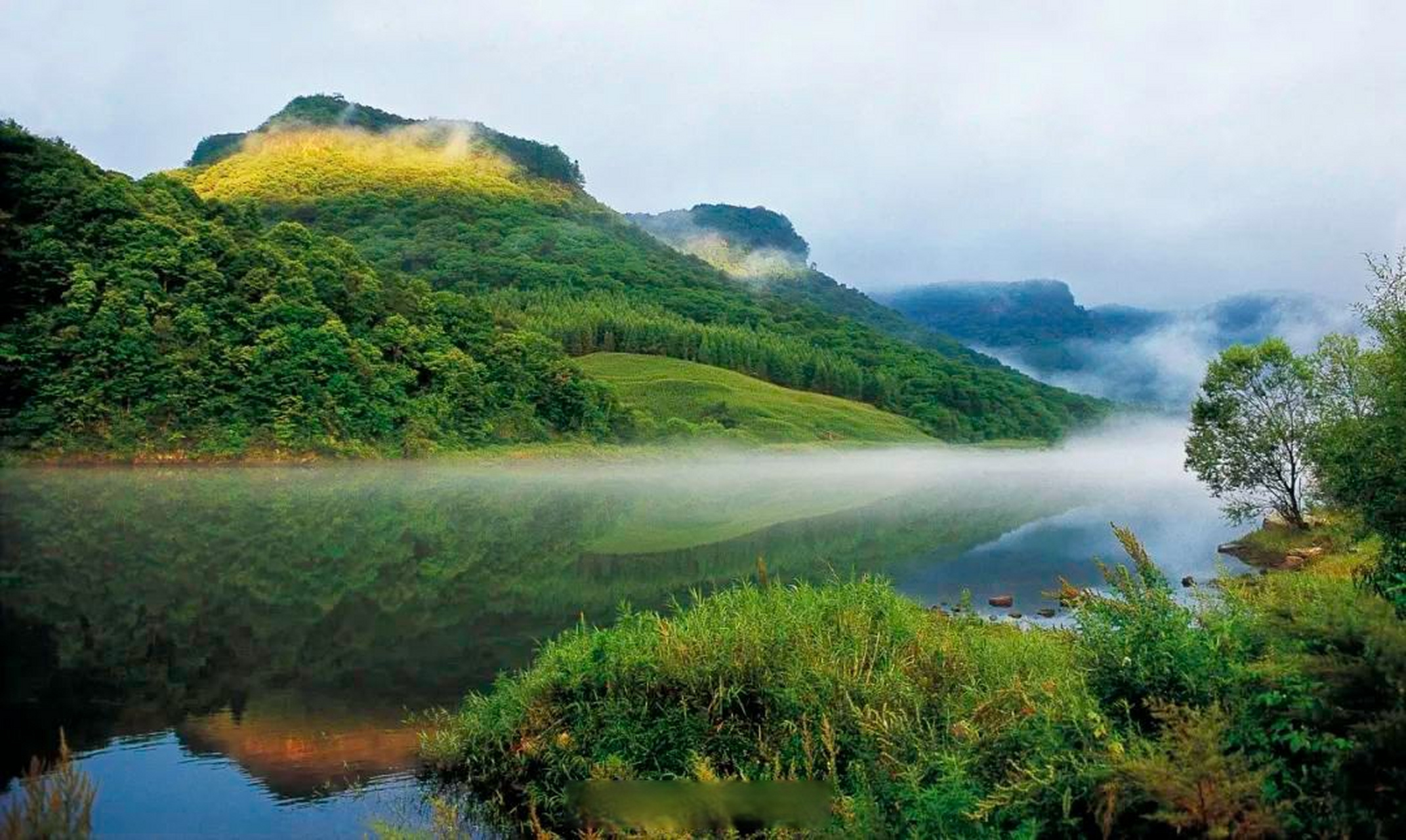(图:红石湖国家森林公园)