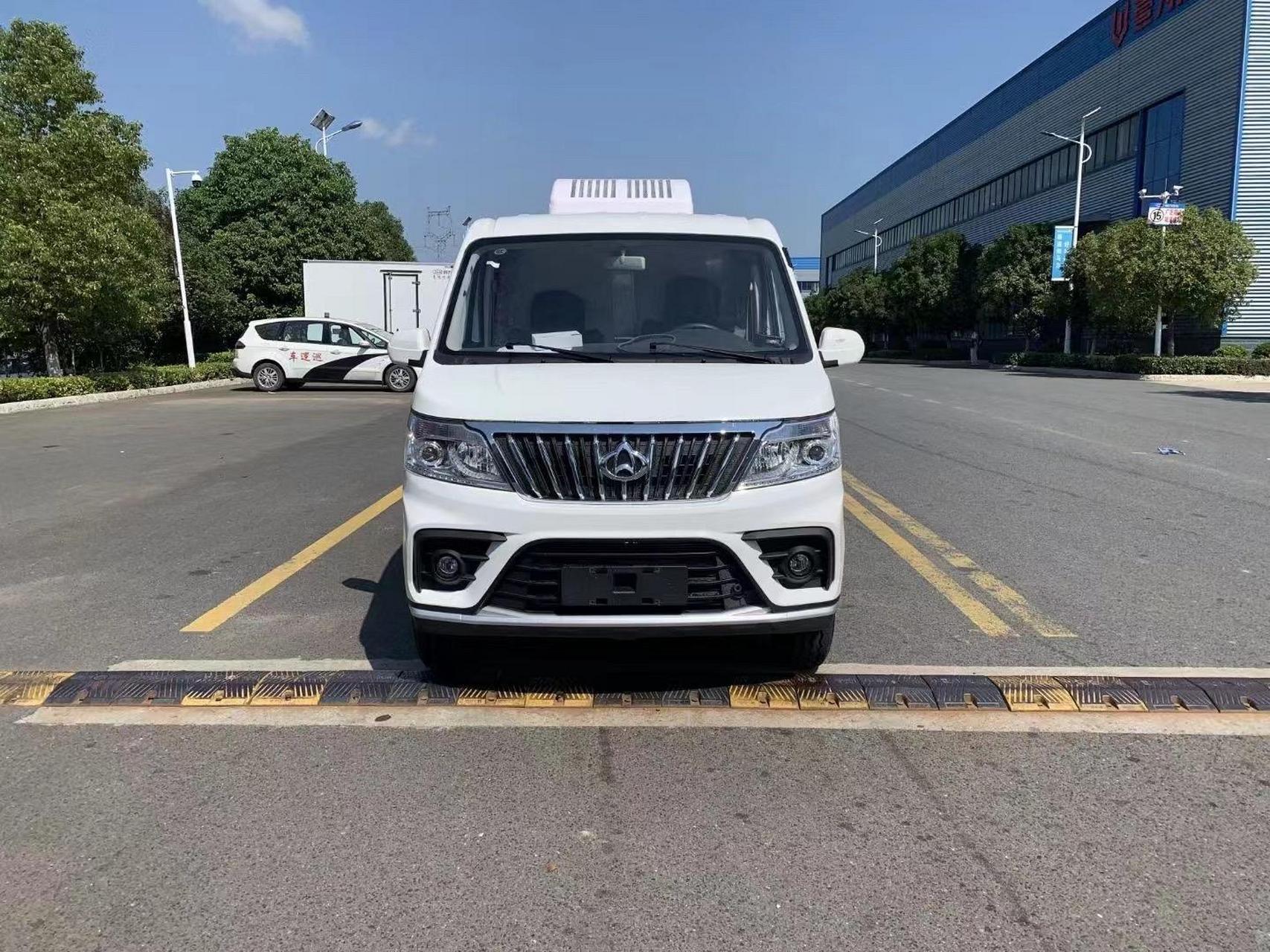 长安睿行m80新款1.6排量面包车冷藏车.