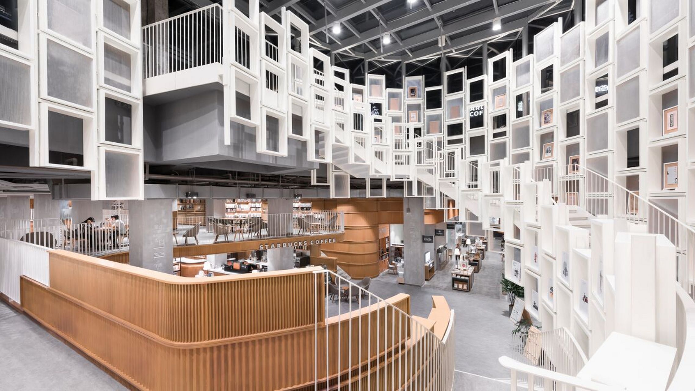 宁波三联书店61筑蹊生活 / kokaistudios 书店的设计着重于空间的
