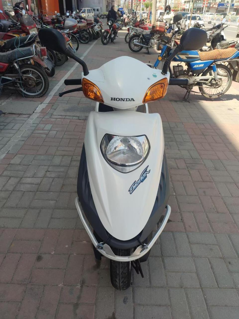 刚收极品准新车本田茜茜公主一辆,发动机新车状态,实表全原,前后轮胎