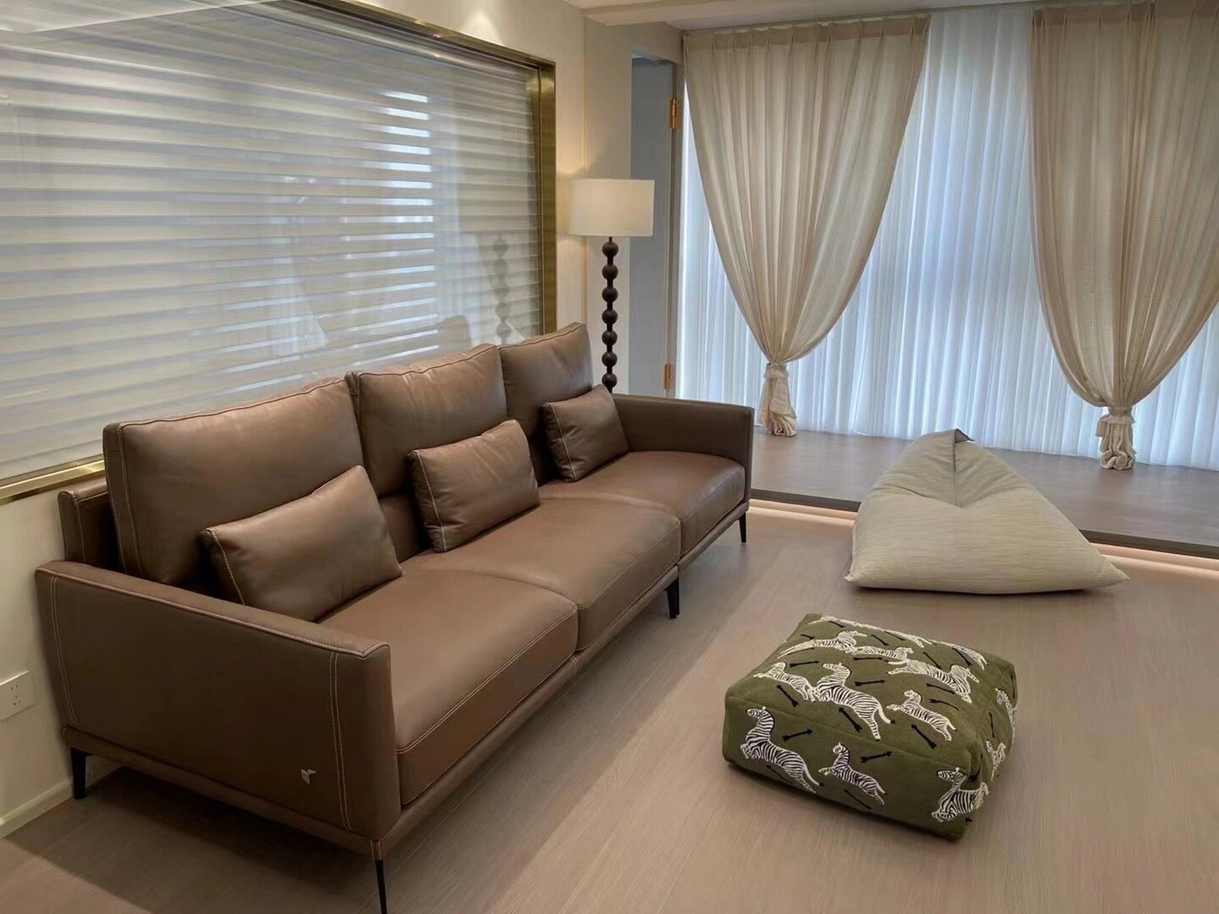 慕思/卡利亚1072沙发/守护者 慕思卡利亚1072沙发,全皮,羽绒靠包,3.