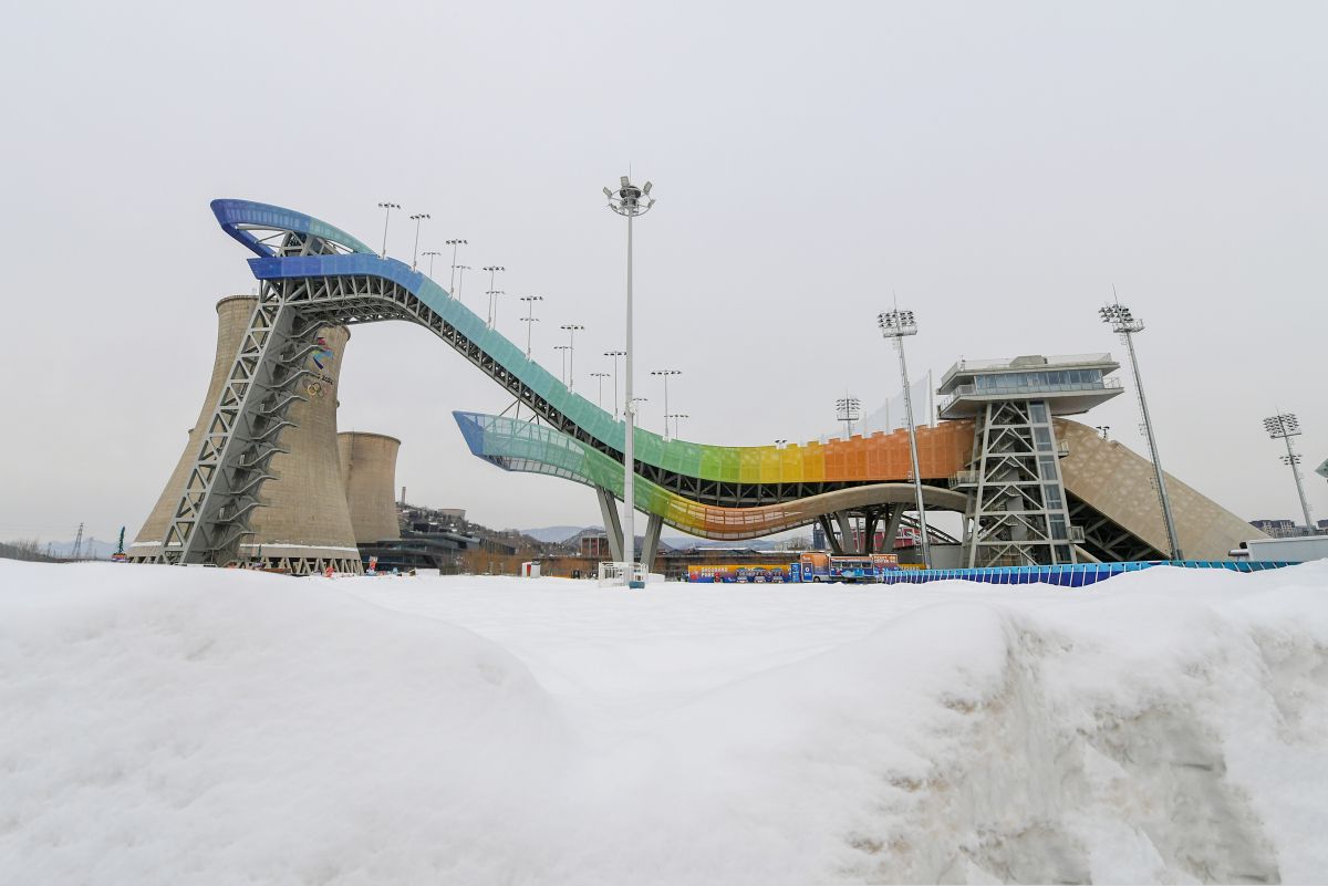 都江堰龙池滑雪场图片