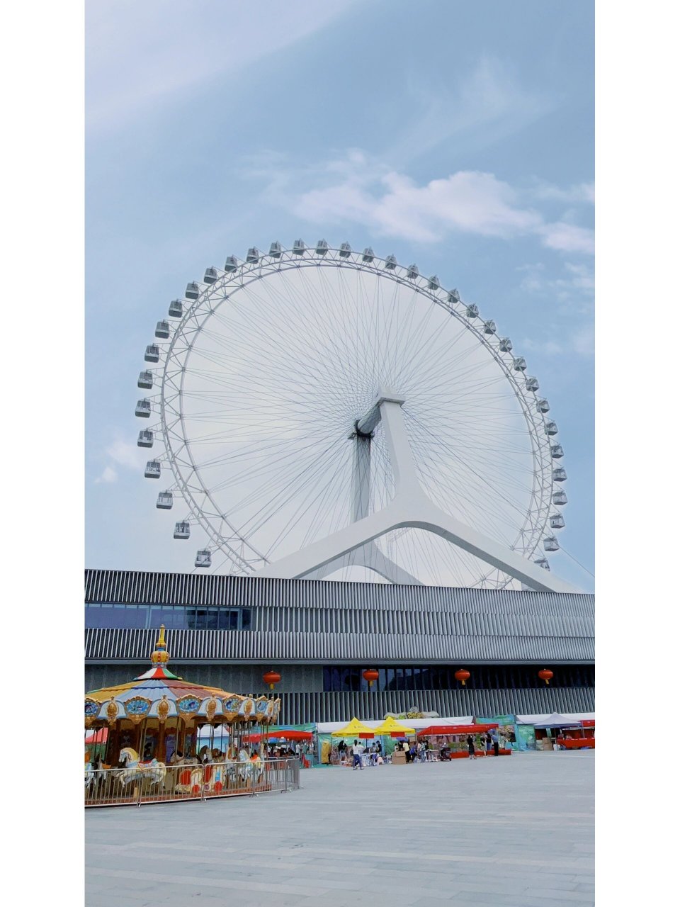 今天介绍的周末好去处是位于广东省清远市美林湖景区内大家元摩天轮