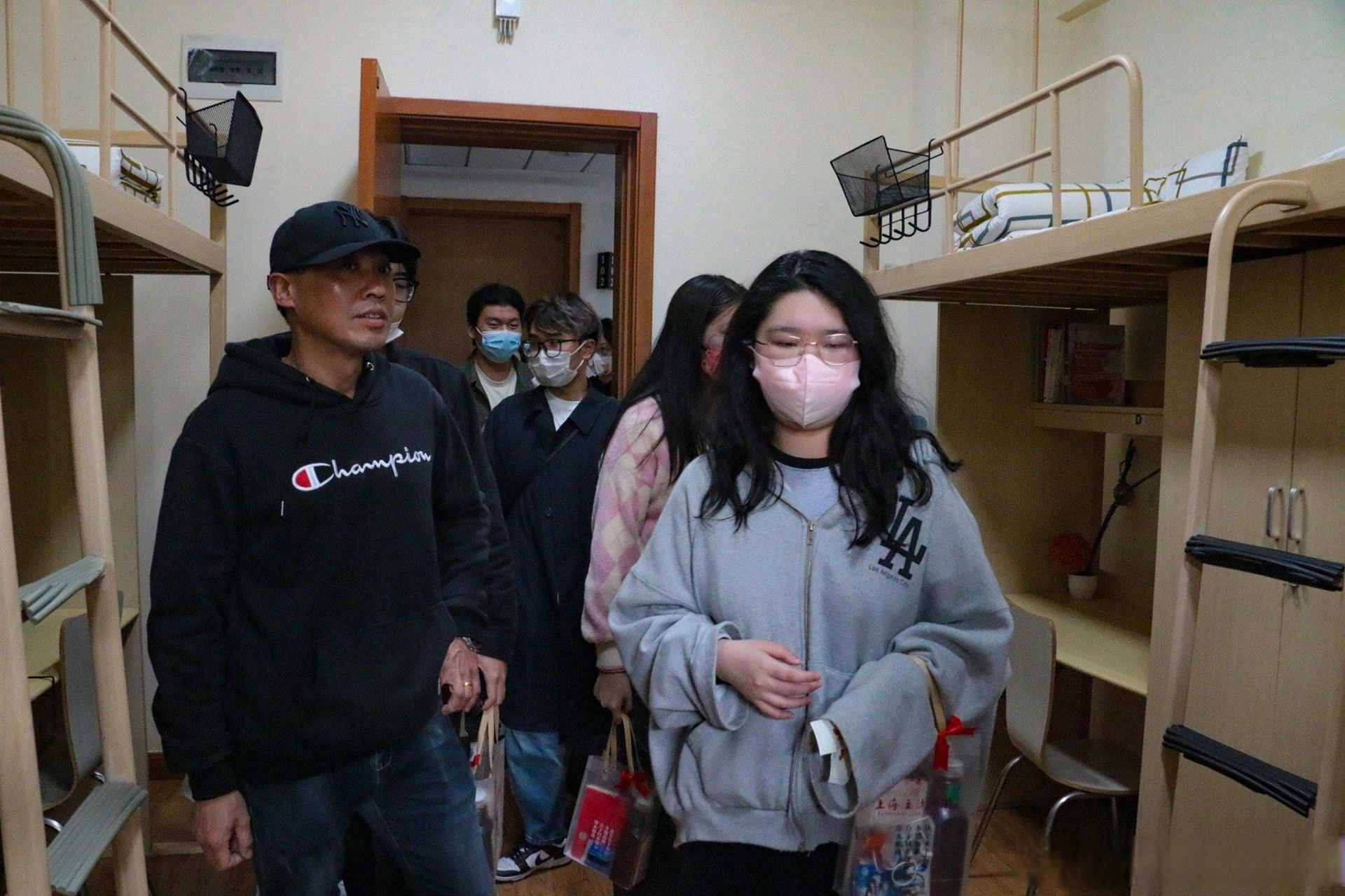 [haha]#上海立达学院校园开放日#【参观宿舍环境,感受家的温暖】带领