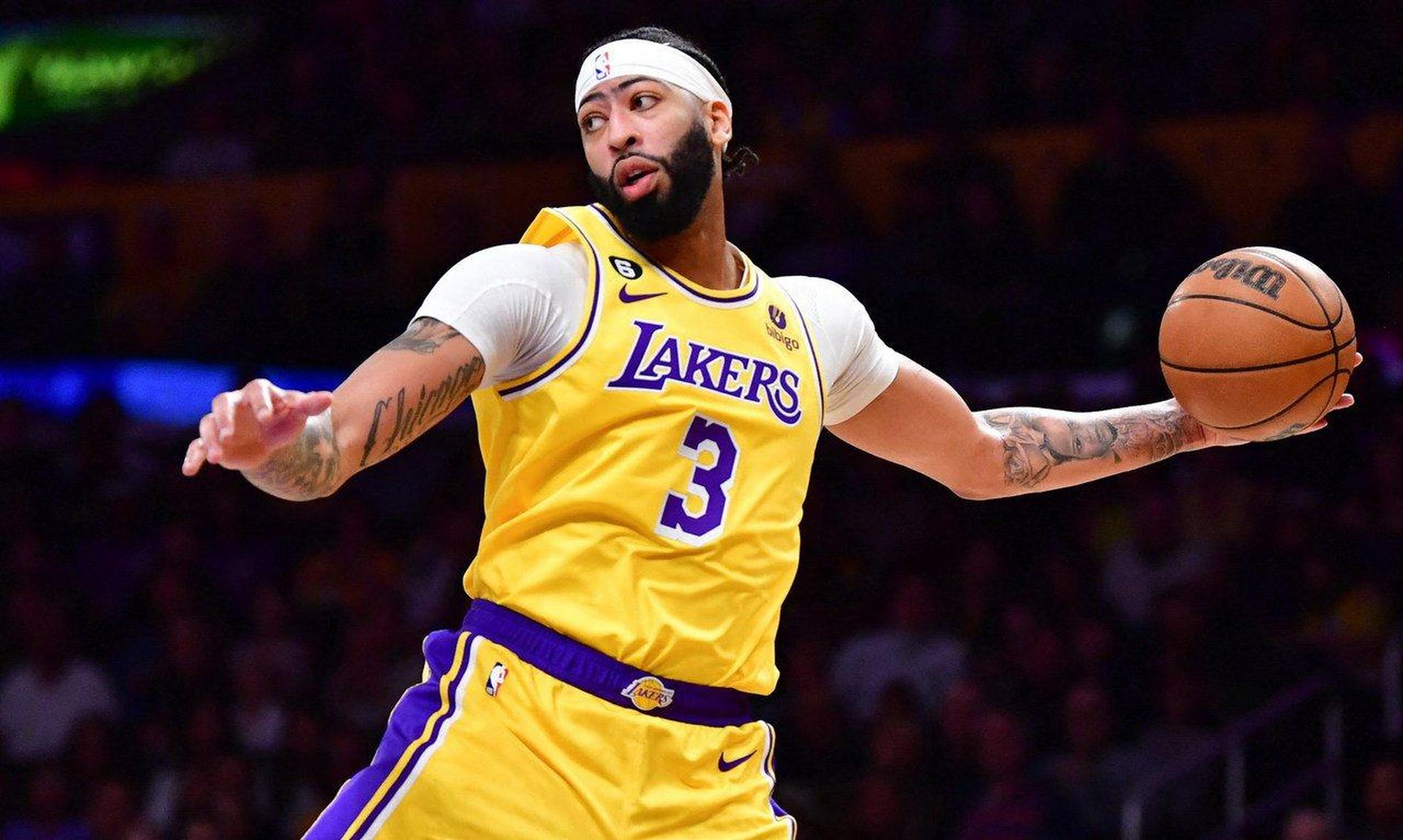 湖人天价续约戴维斯,因詹姆斯老了,ad想取代老詹成为球队领导者 湖人