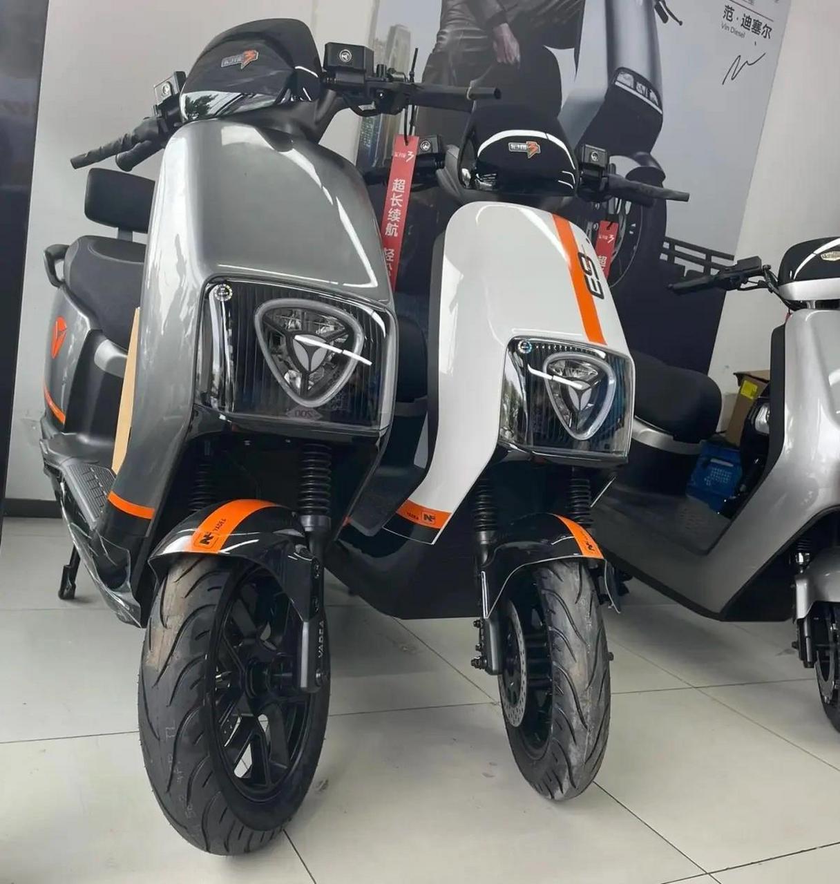 雅迪冠能3e9 雅迪电动车 雅迪冠能三代e9炫酷来袭,轻松续航 200公里