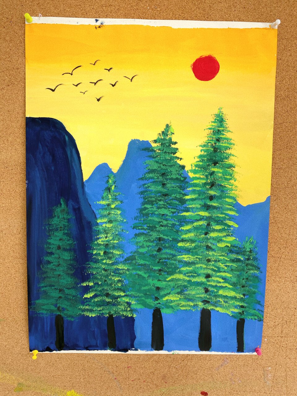 少儿美术水粉画——风景 天空用(橙77中黄) 左边的山(普蓝)77