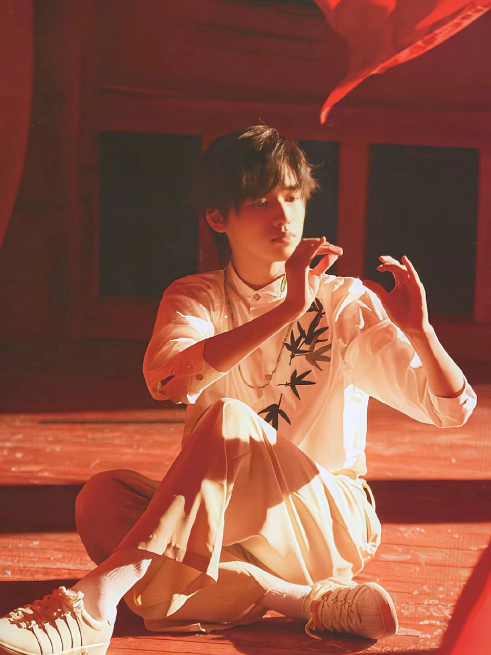 芽芽背景图| get亚轩帅气壁纸78         "树立树立顶天立地"(图源