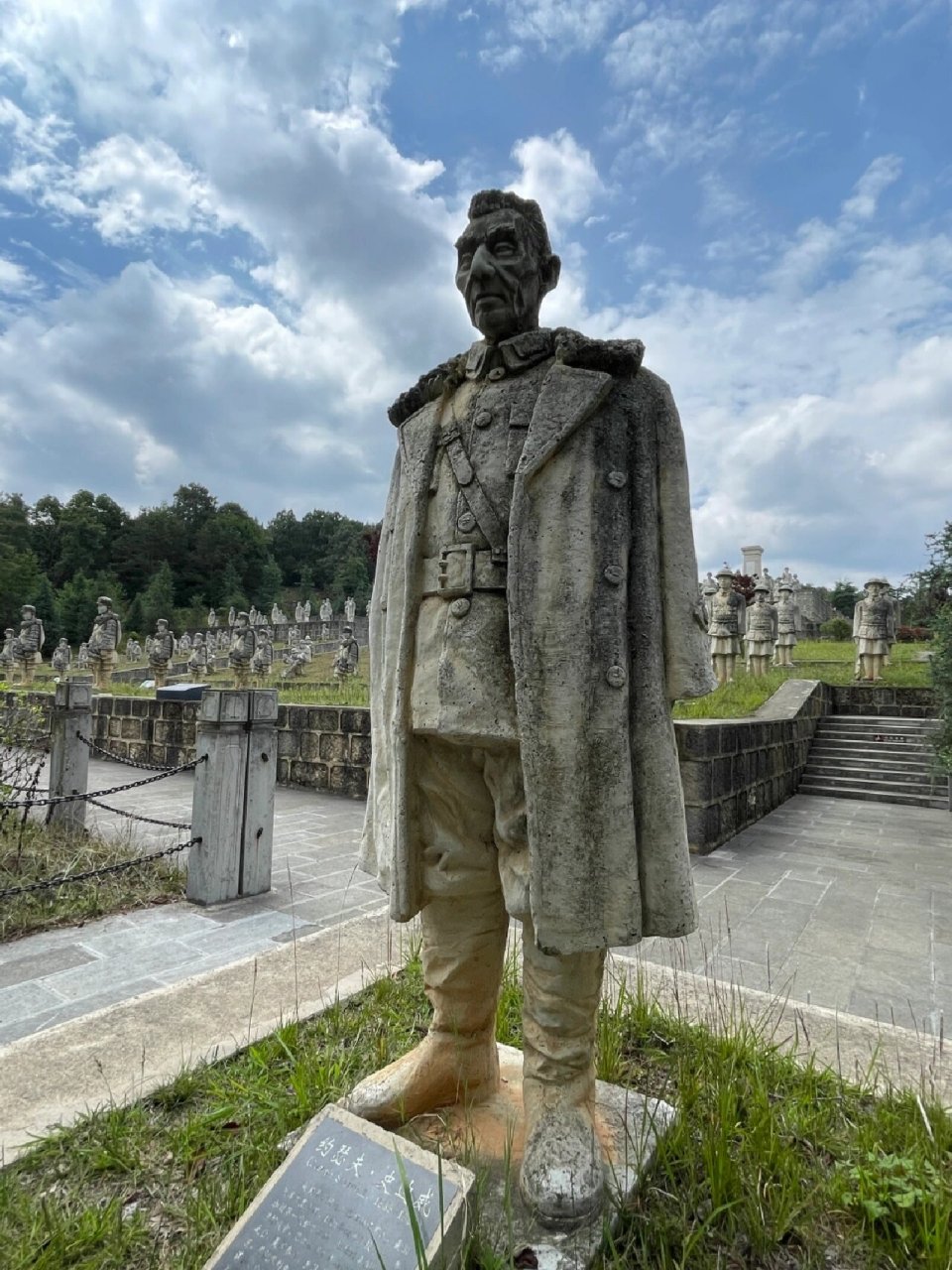 定位66个德宏必去打卡地儿 	 【中国远征军雕塑群】 由雕塑家