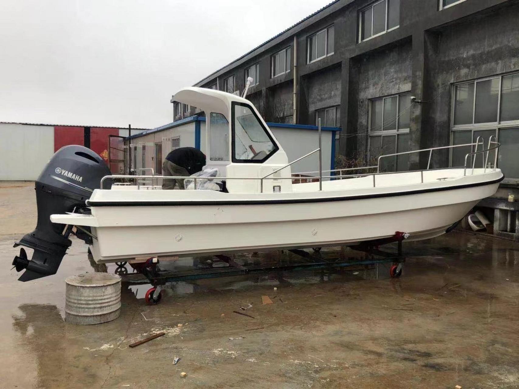 7.8米钓鱼艇特惠三条48000