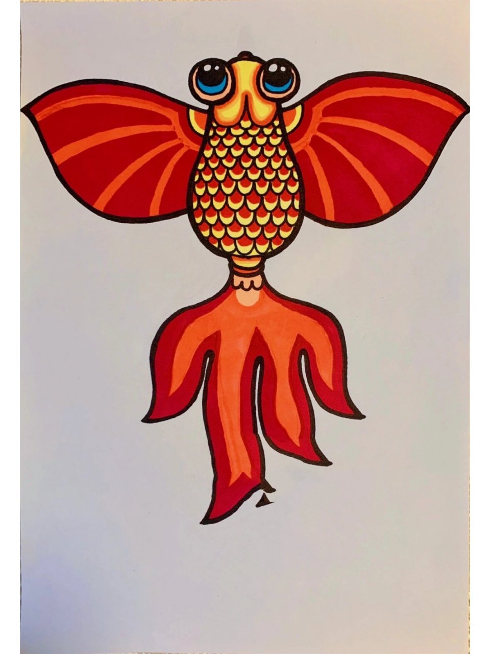 手绘·儿童画·金鱼风筝手绘 材料:8开素描纸,马克笔 用时:1.5h