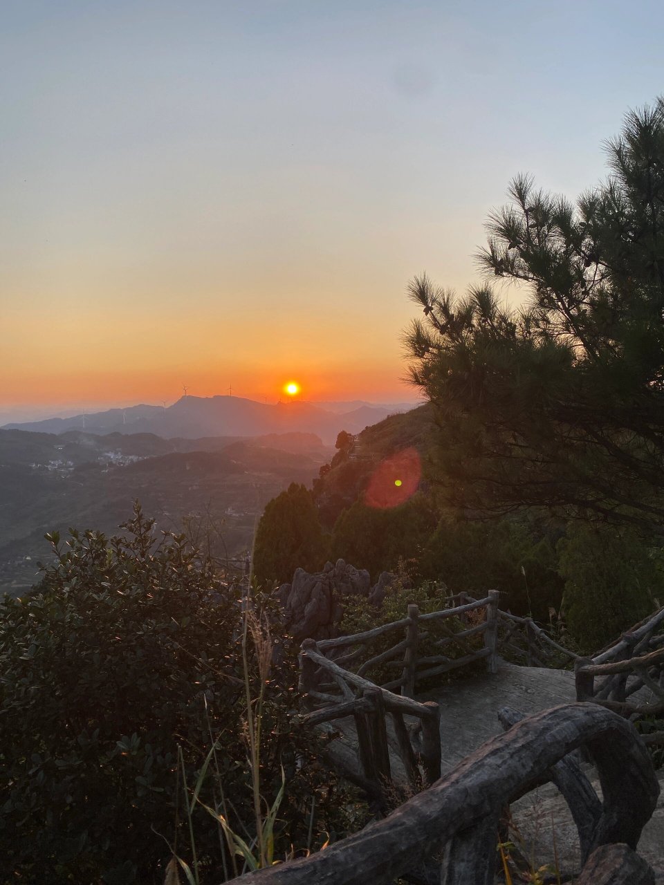 爬山好去处图片