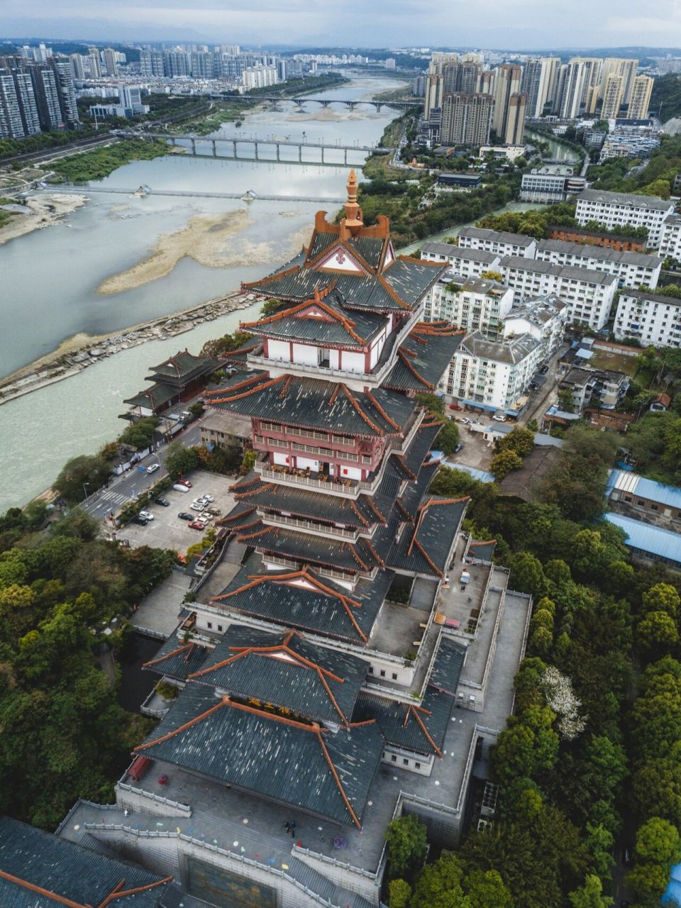 最冷门的唐代四大名楼97绵阳地标越王楼 说起四大名楼 很多人会想到