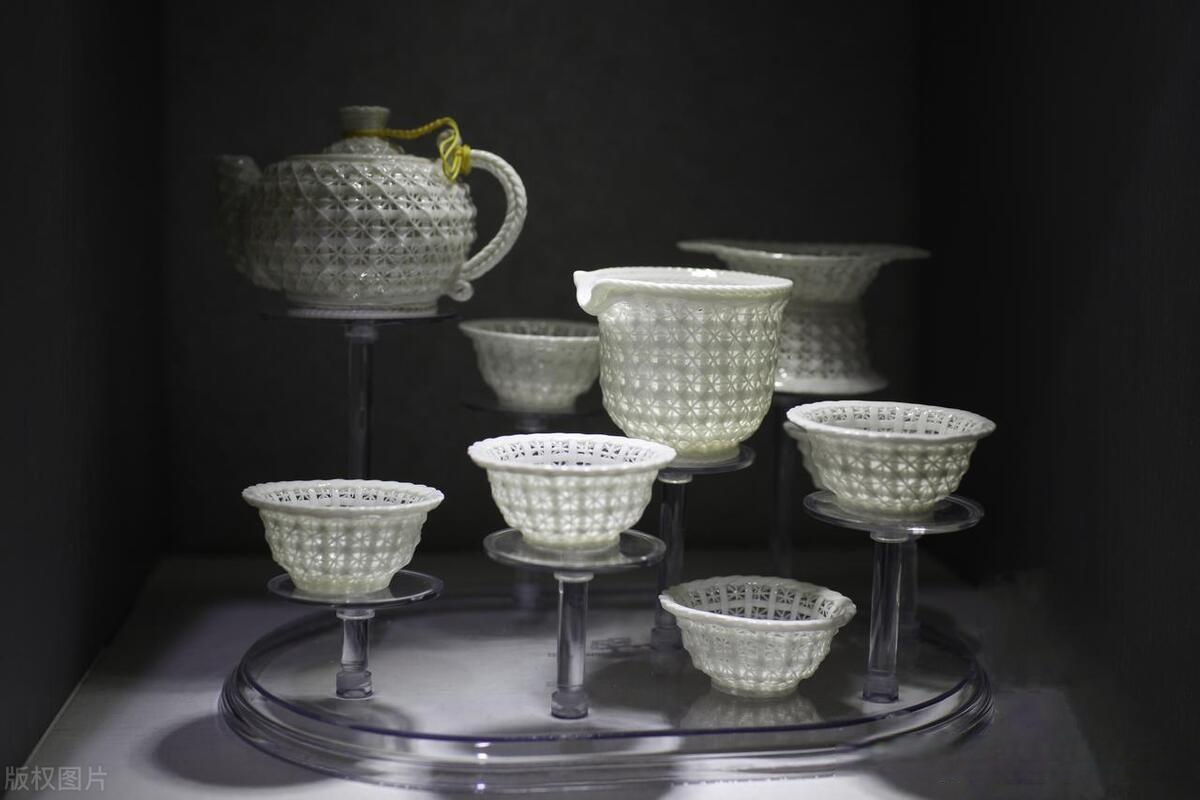 淄博不只有烧烤,还有陶瓷 [送自己一朵花]喜欢琉璃,日用陶瓷,艺术陶瓷