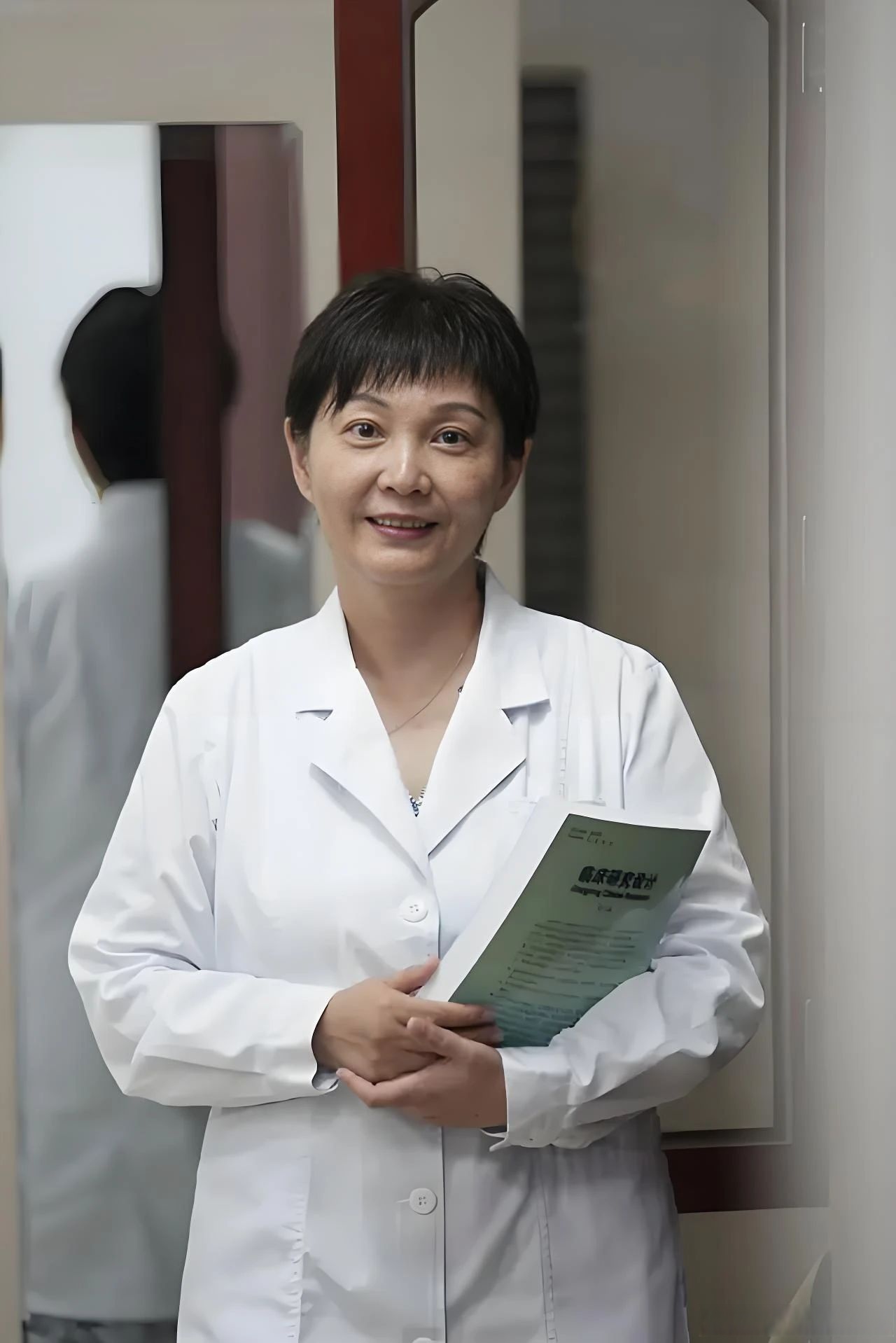 中央宣传部,国家卫生健康委 发布了2024年"最美医生" 其中 朱兰,陈静