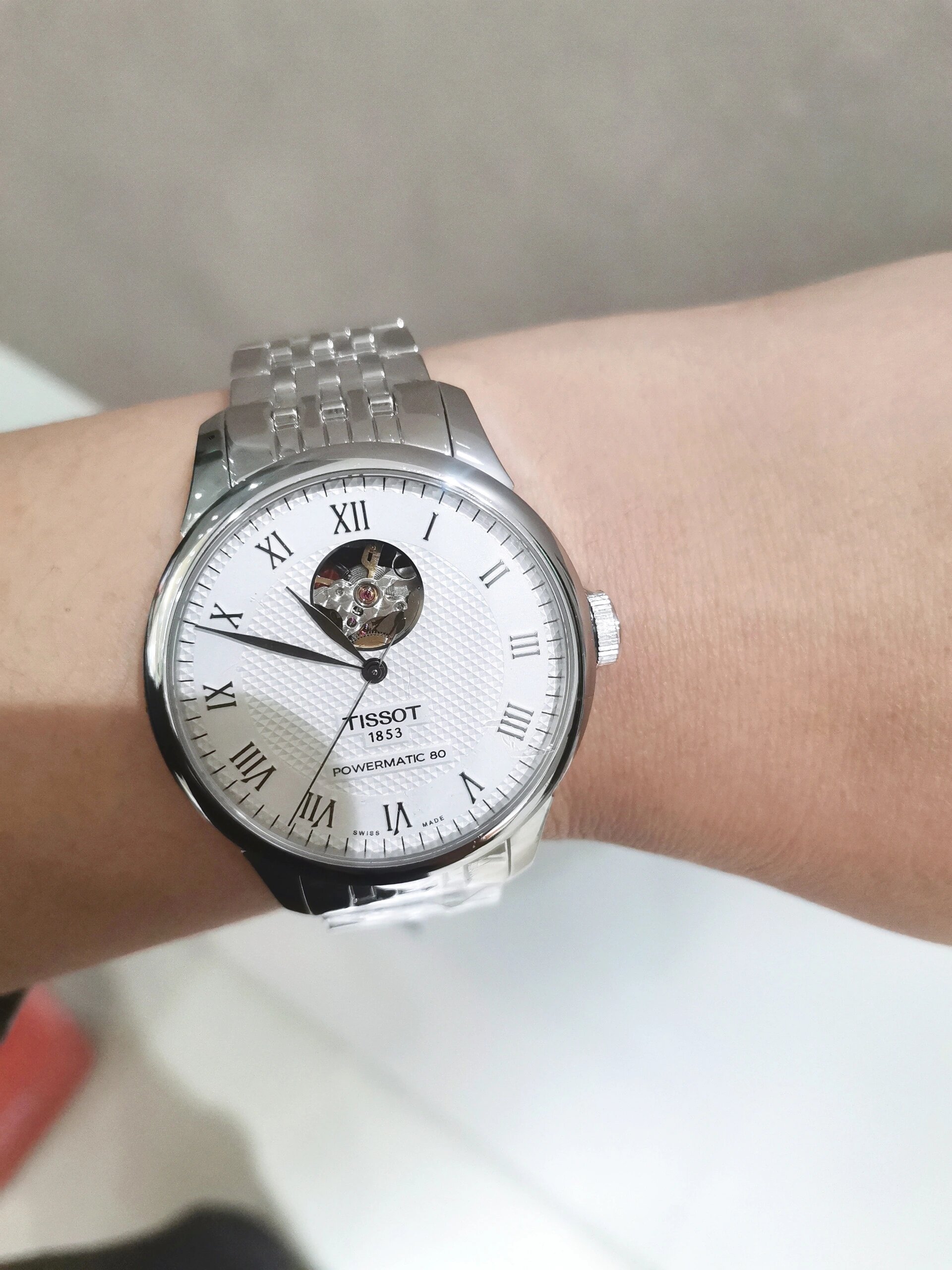 天梭力洛克镂空款腕表,值得买入吗?