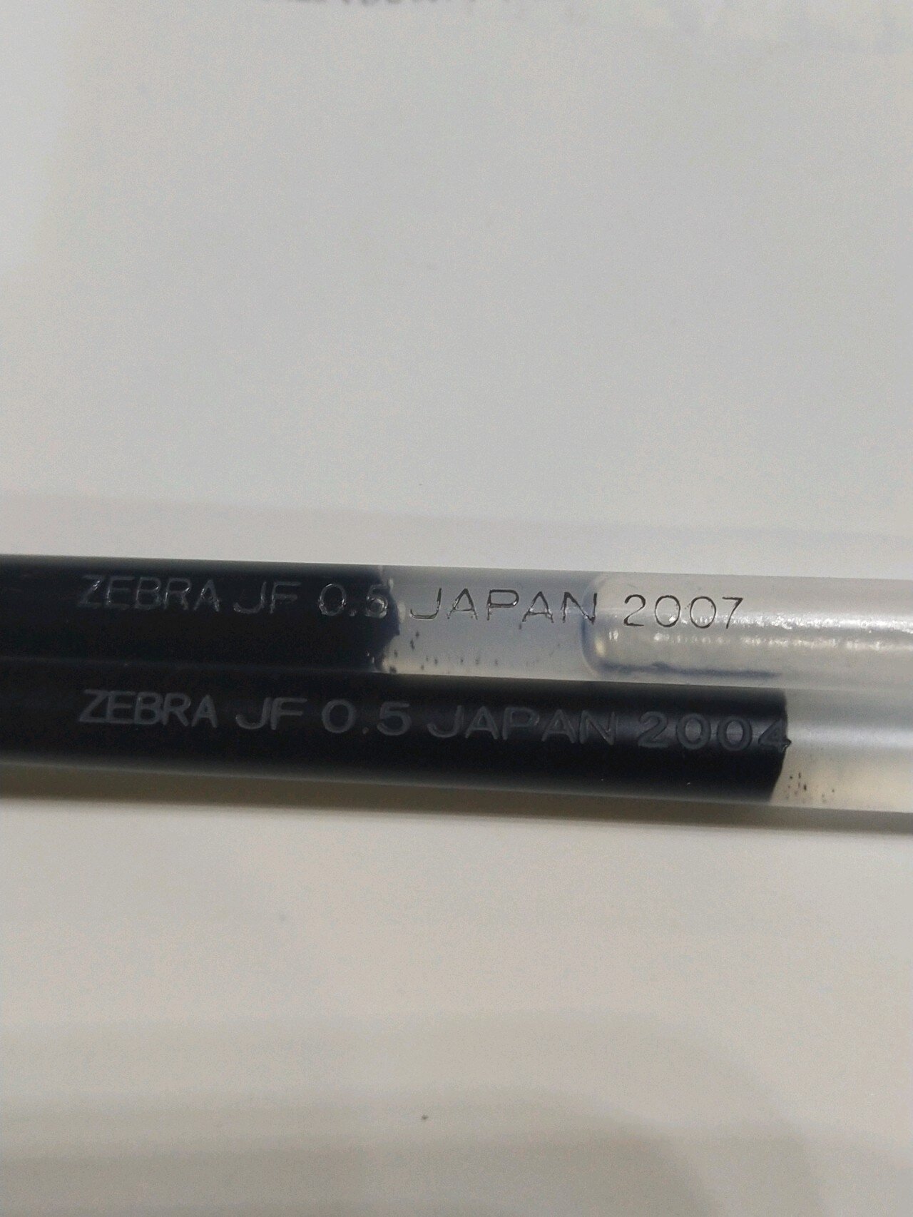 辨别真假斑马笔芯大全!用斑马5年心得. 1.