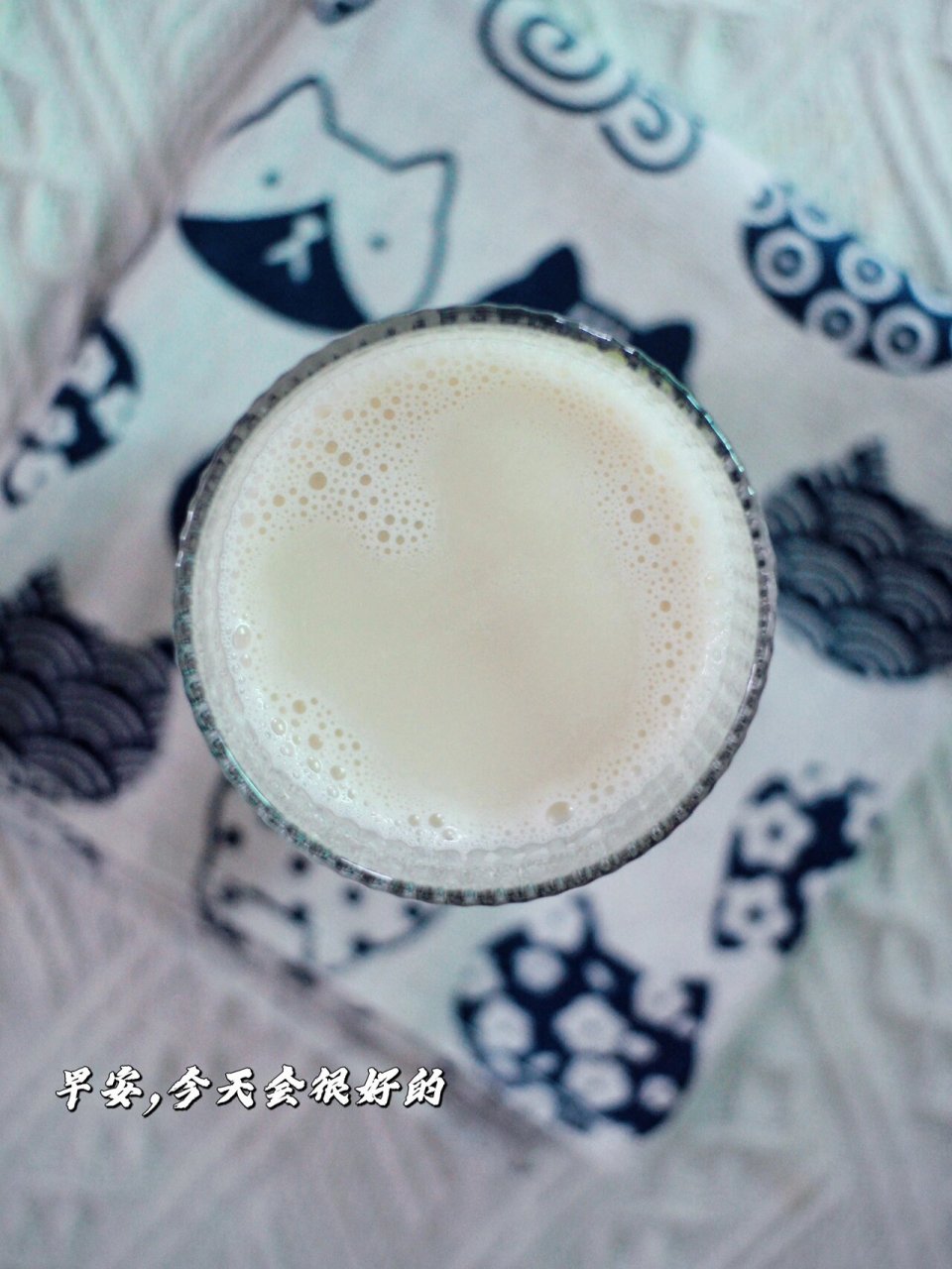 根据自己的口味加入冰糖 #杏仁露# #杏仁核桃露