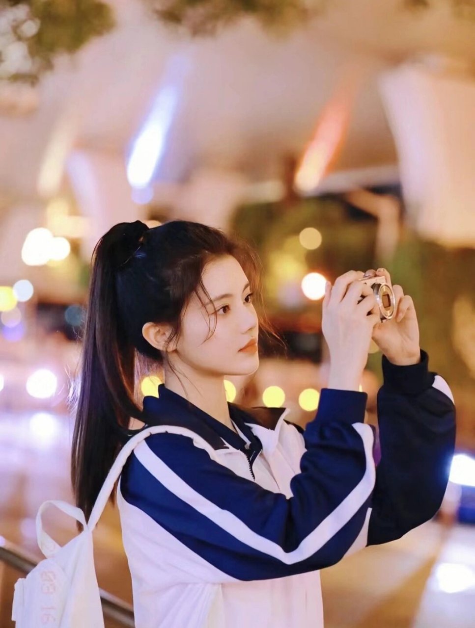 孙珍妮好看图太多了每一个发出来都是神图 但不能一期全部发出来一堆