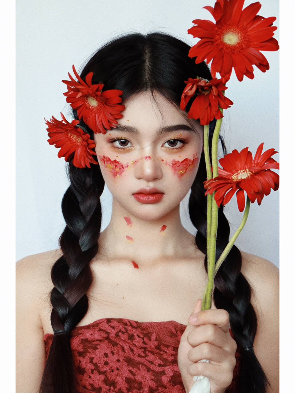 今日妆容# #妆容分享# #创意妆# #鲜花妆容