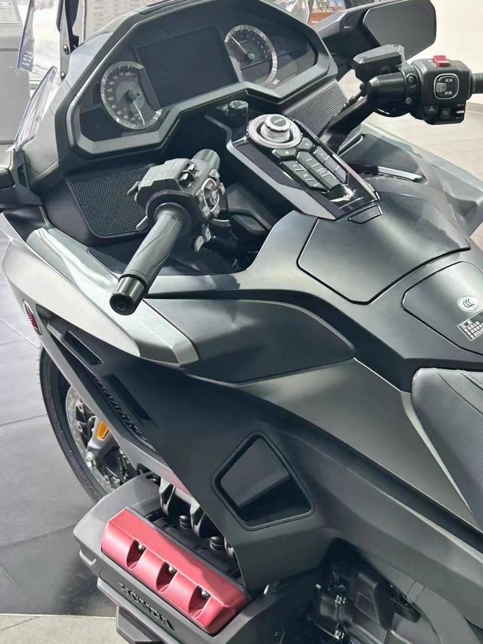 宝马摩托车.新车 宝马全新c400x!