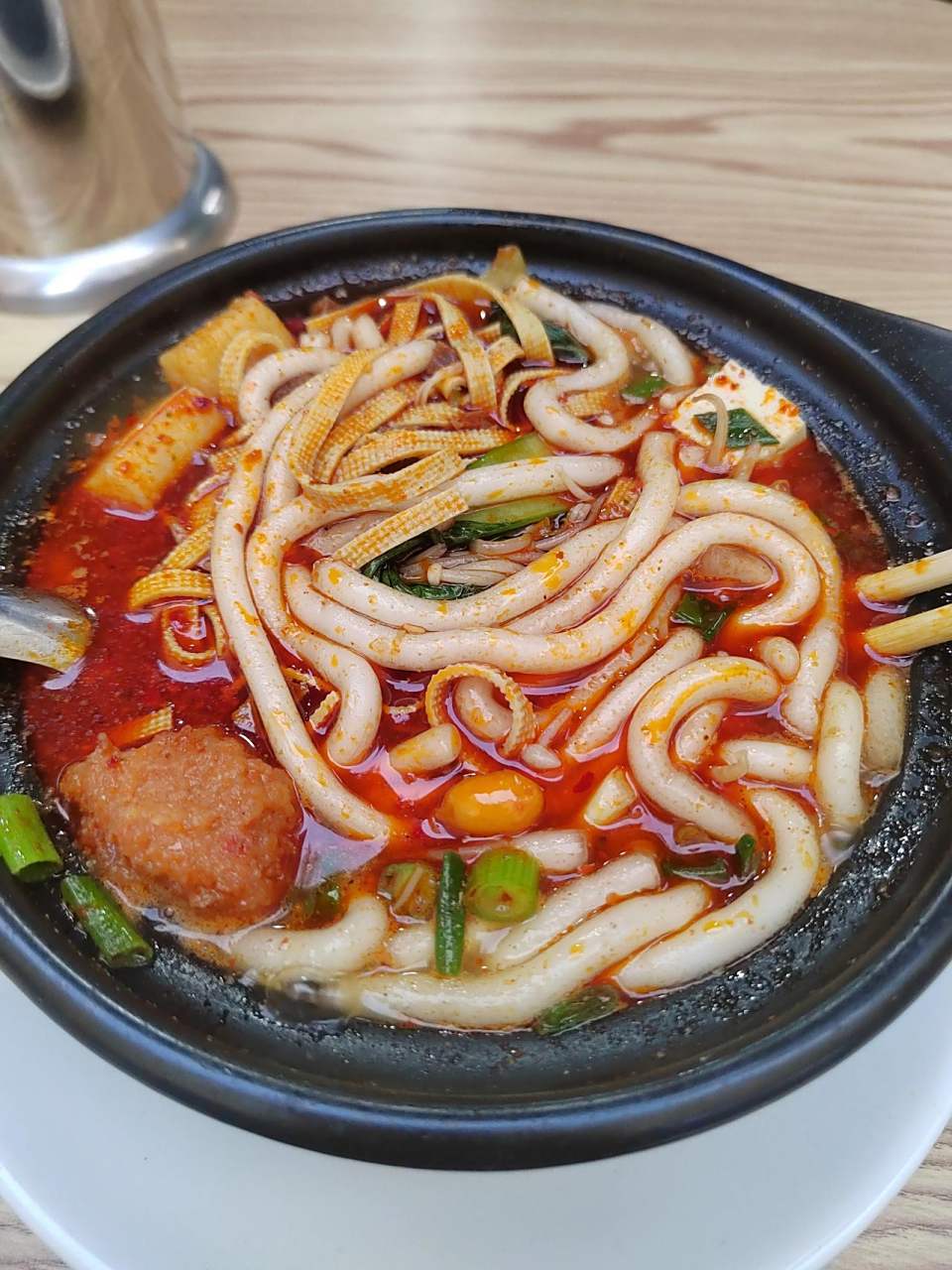 砂锅土豆粉 豆腐皮,十四块  我:老板,麻辣,土豆粉加 豆腐皮 老板说14