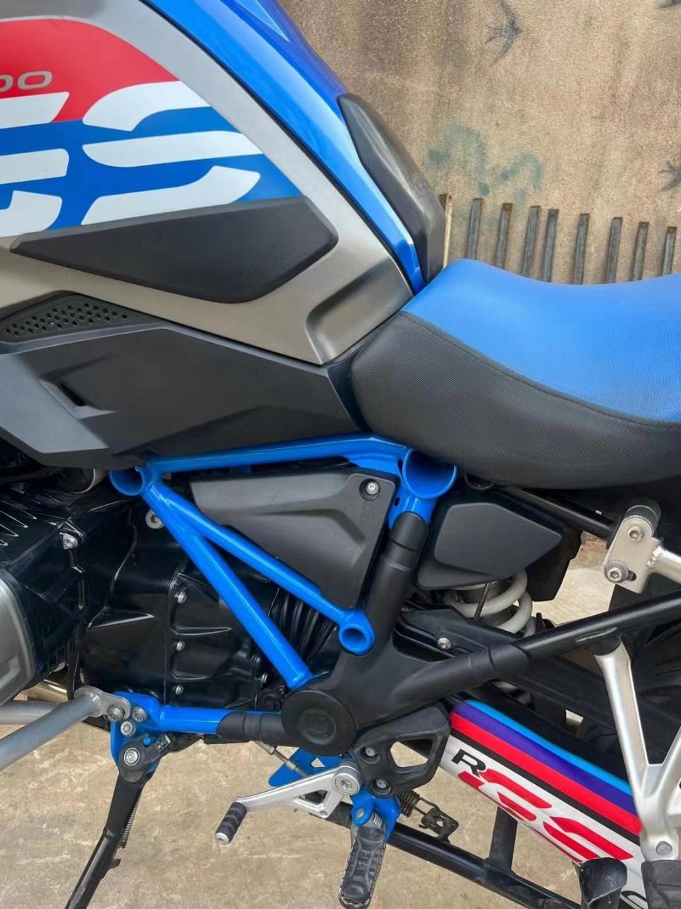 2018年宝马水鸟1200gsadv18年才有的冰壶蓝配色车架世界顶级拉力进藏