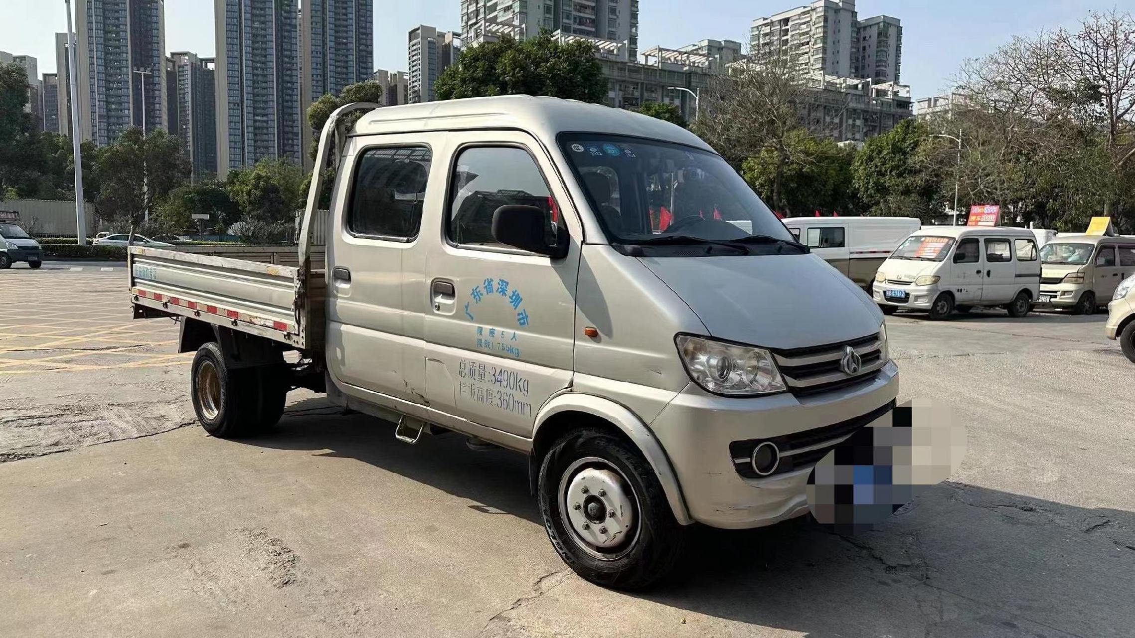 17年长安新豹平板,双排后双轮,1.5排量,有空调有助力,车况精品