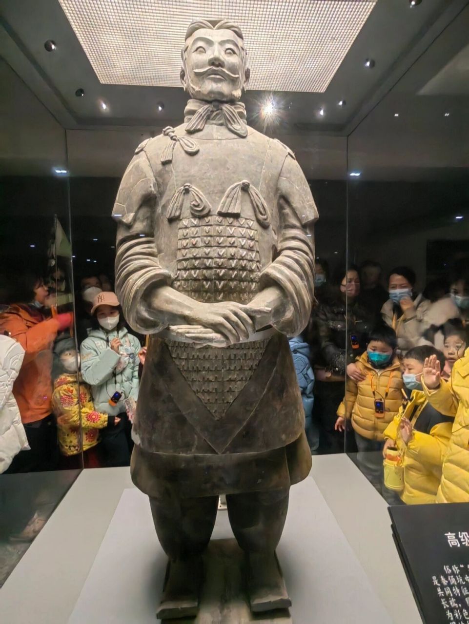 兵马俑直通车导游避坑指南94讲解测评    今年兵马俑人真多啊!