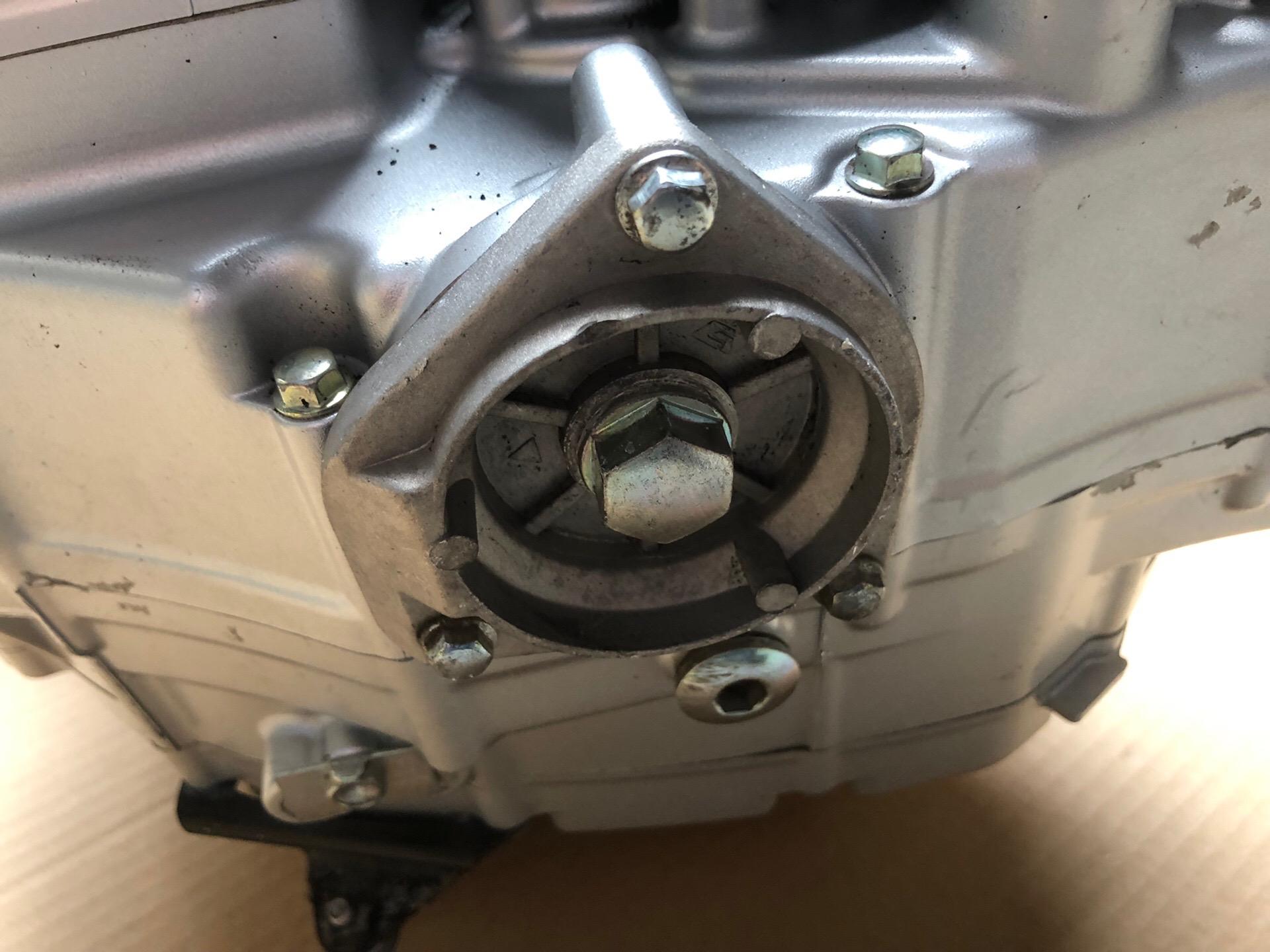 铃木锐爽en125一3e/3f原装发动机机头总成,成色非常好,原装无拆修,仅