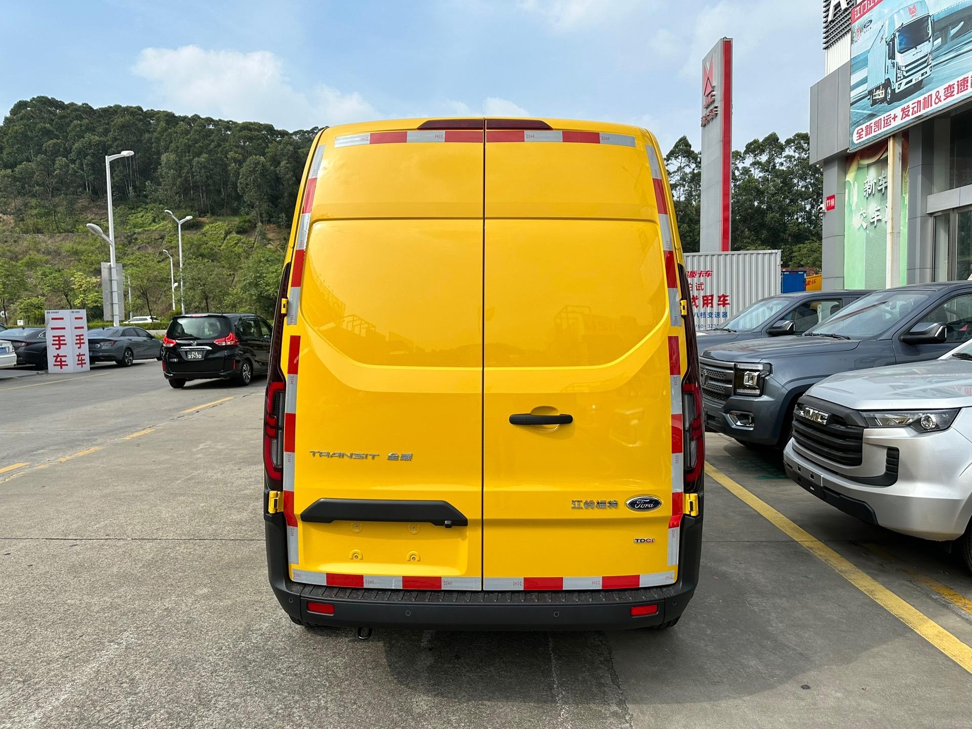 新全顺中轴中顶3座盲窗工程黄