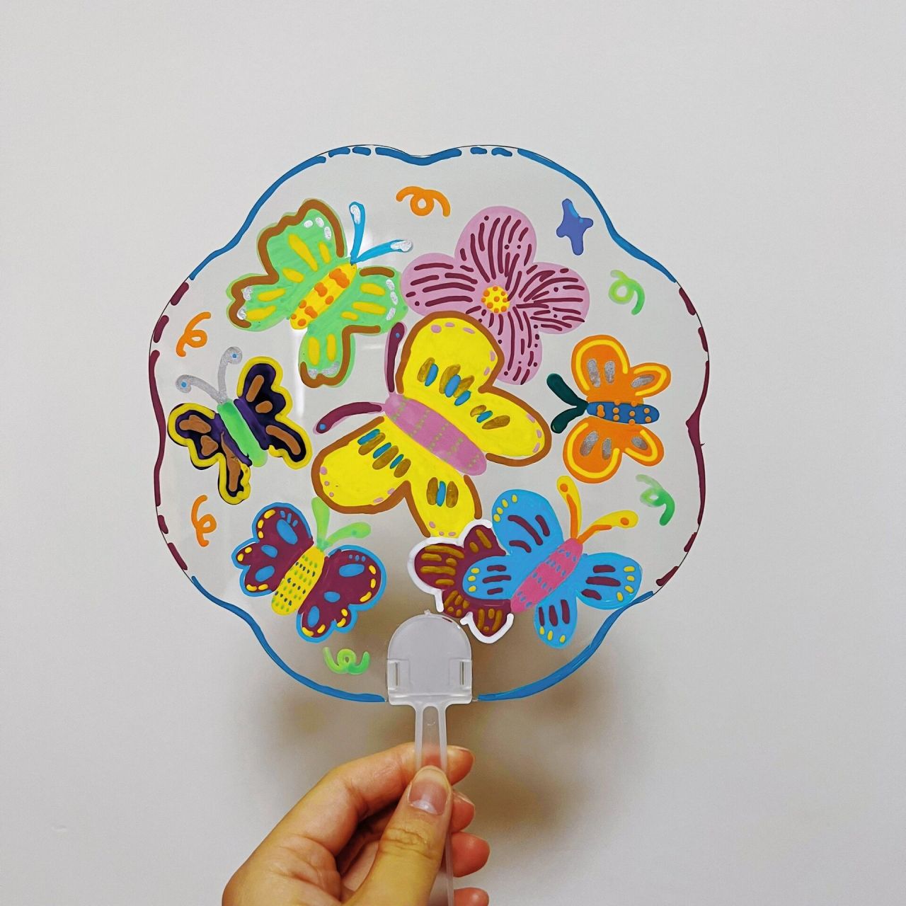 透明扇子diy/丙烯马克笔 今天带幼儿园小朋友画画,小朋友都太可爱了