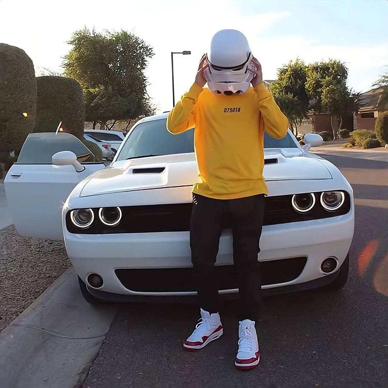 超酷的汽车头像