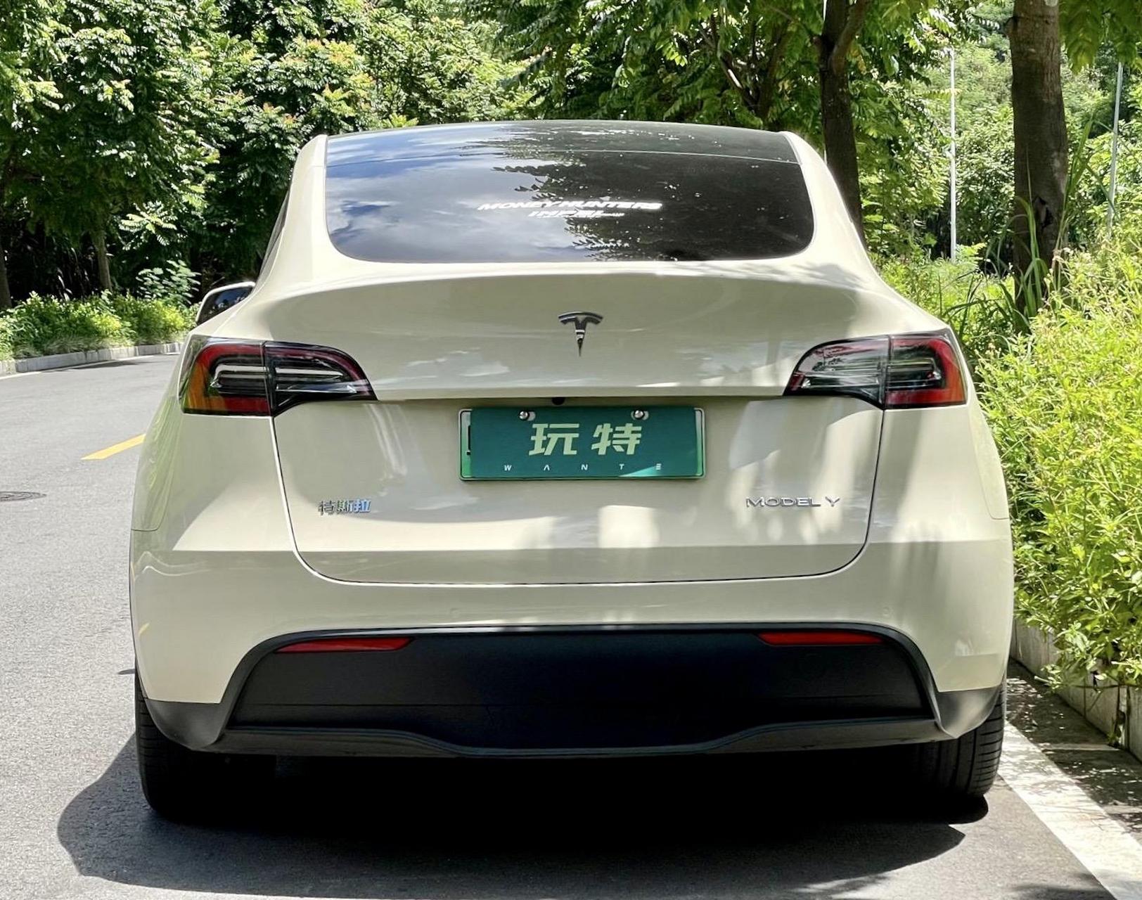 特斯拉model y2022款图片