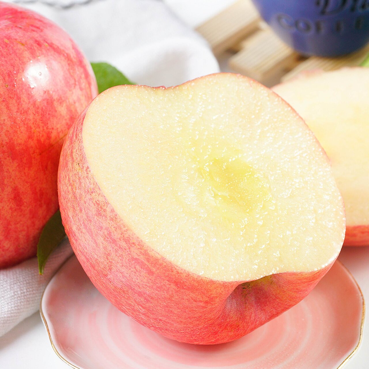 甘肃省特产 - 平凉金果 2006年,平凉市注册了中国第一个苹果类证明