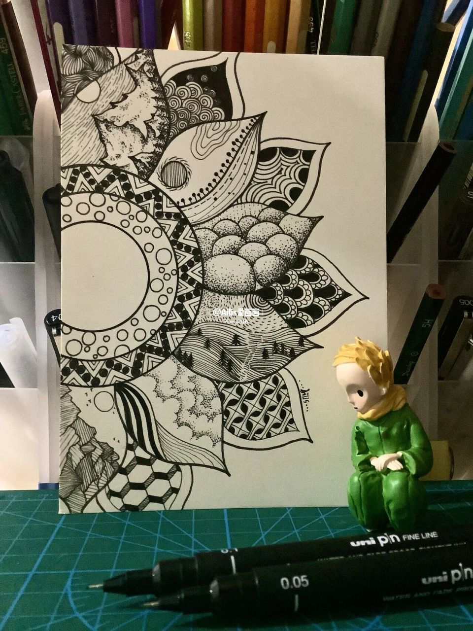 禅绕画原创黑白线描向日葵200/187 这个城市这个季节 不是阴天78