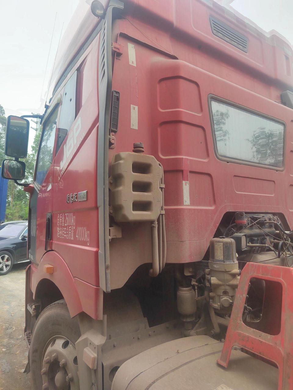 19年4月解放智慧版460马力12档前三后四钢板 车况原版 轻量化 个人户