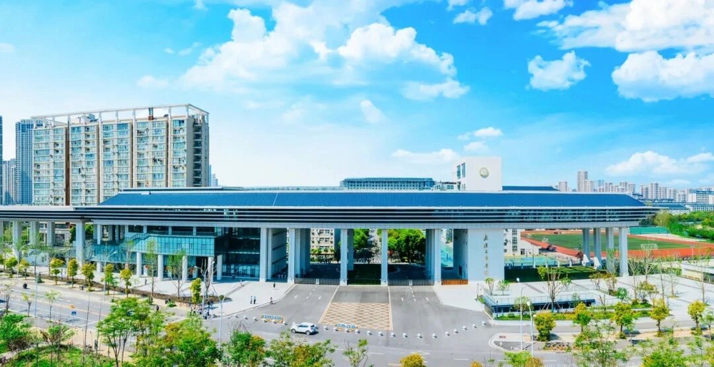 武汉工商学院2023年招生章程发布 第一条 根据《中华人民共和国教育法
