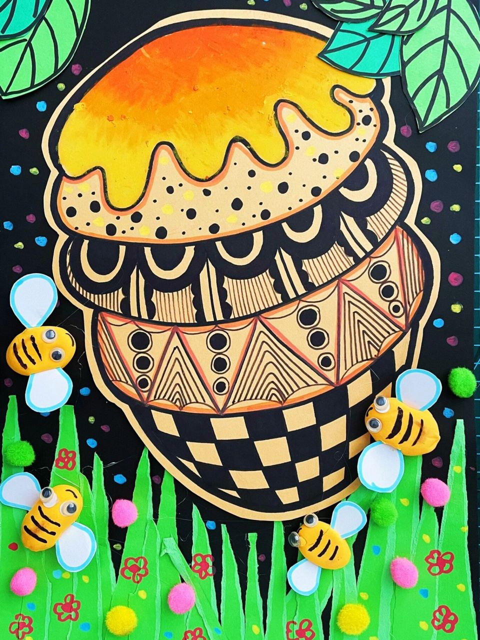 创意绘画线描蜜蜂的家 今日分享创意线描儿童画蜜蜂的家,蜂巢.