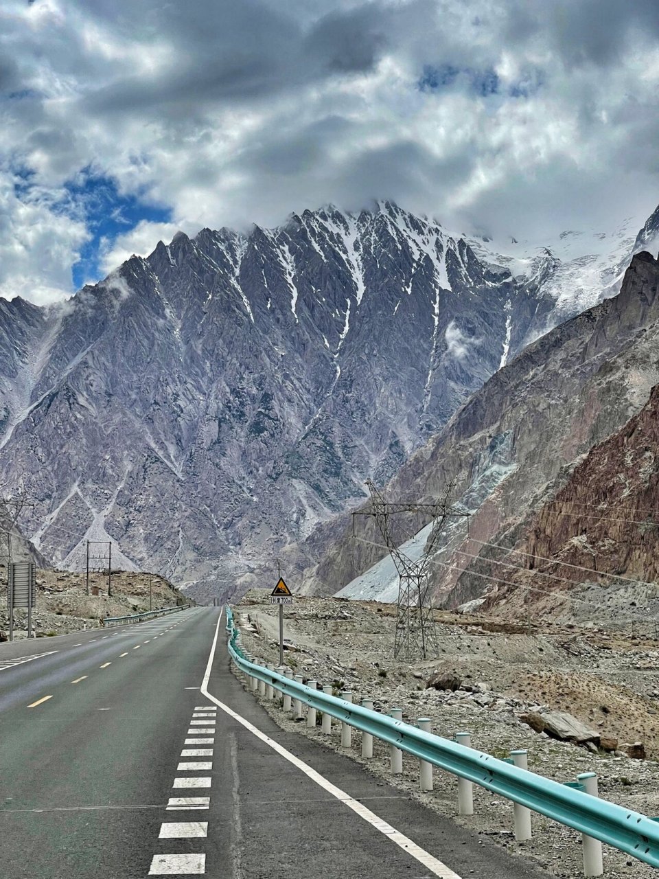 美篇十九:中国最美最高国道314之沿途风光 d31 	 赶往塔县,一路穿行