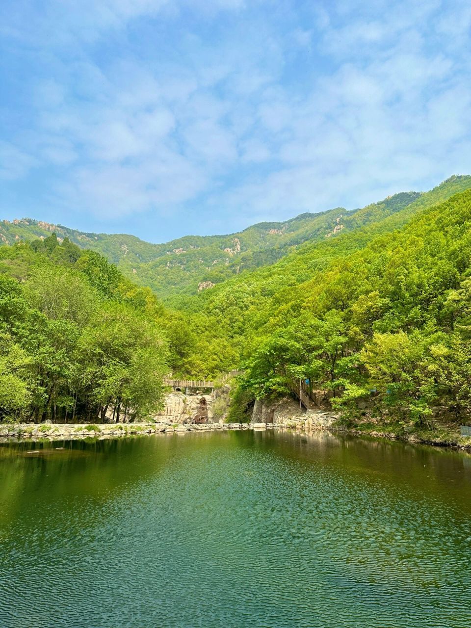 泰山桃花峪步行上山 | 小众徒步路线 桃花峪位于泰山西麓,上段名桃花